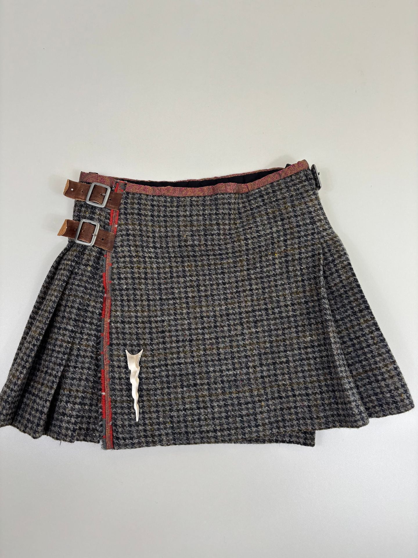 Kilt Harris Tweed pied-de-poule gris kaki noir doublure paisley bordeaux certifié – T.L-5