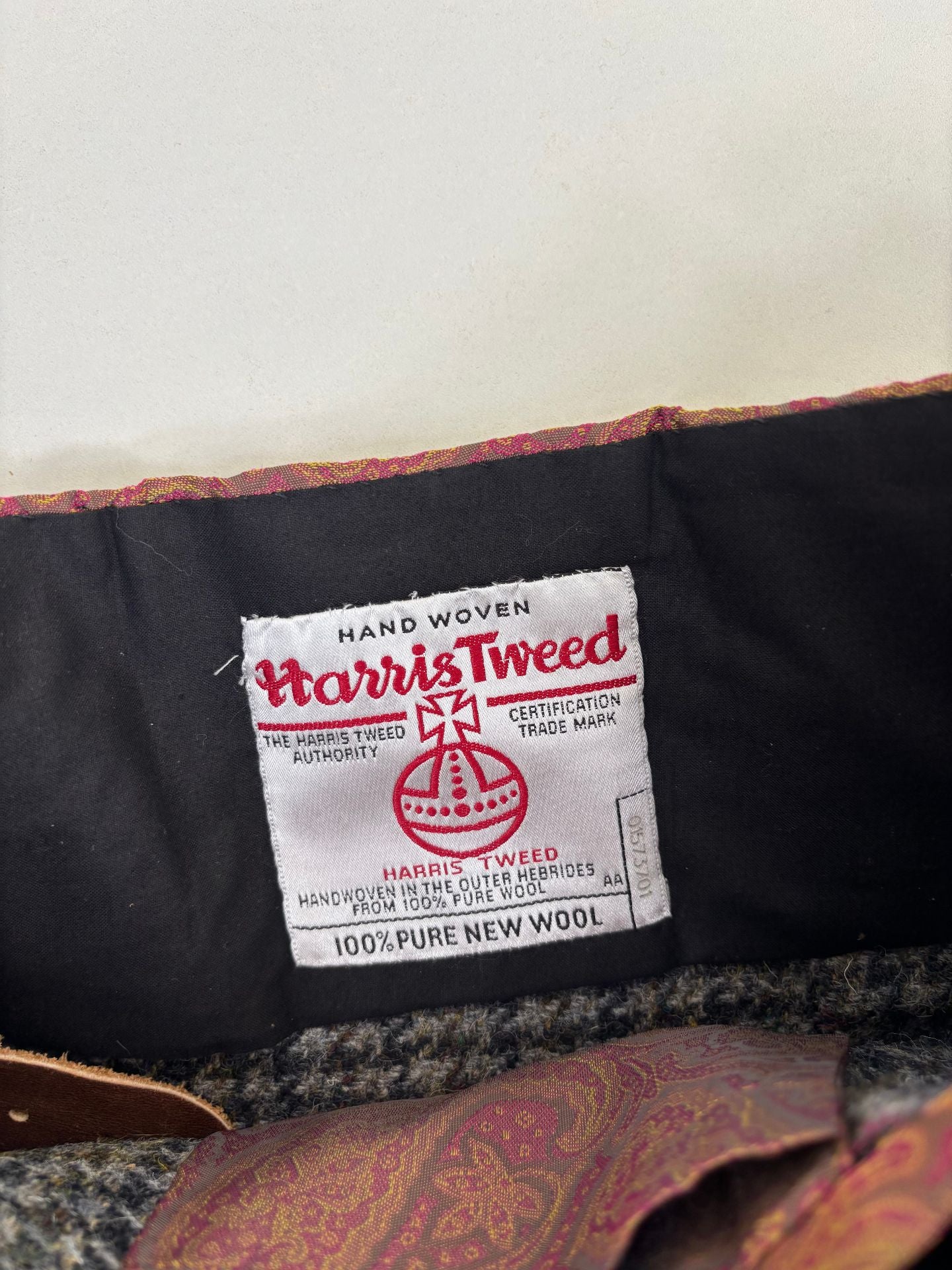 Kilt Harris Tweed pied-de-poule gris kaki noir doublure paisley bordeaux certifié – T.L-7