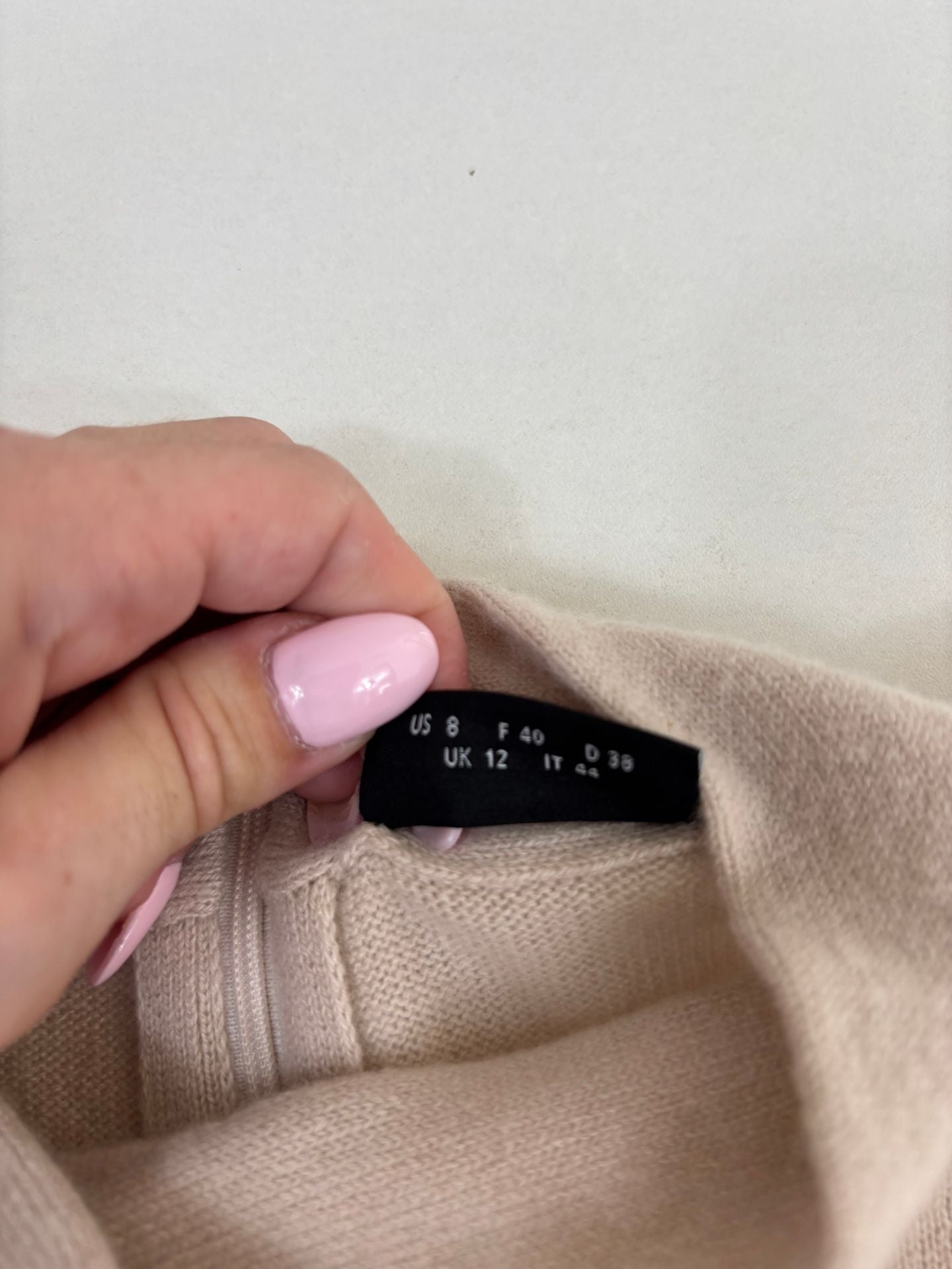 Pull manches courtes Akris 100% cachemire beige col montant ligne sheer – T.40-8