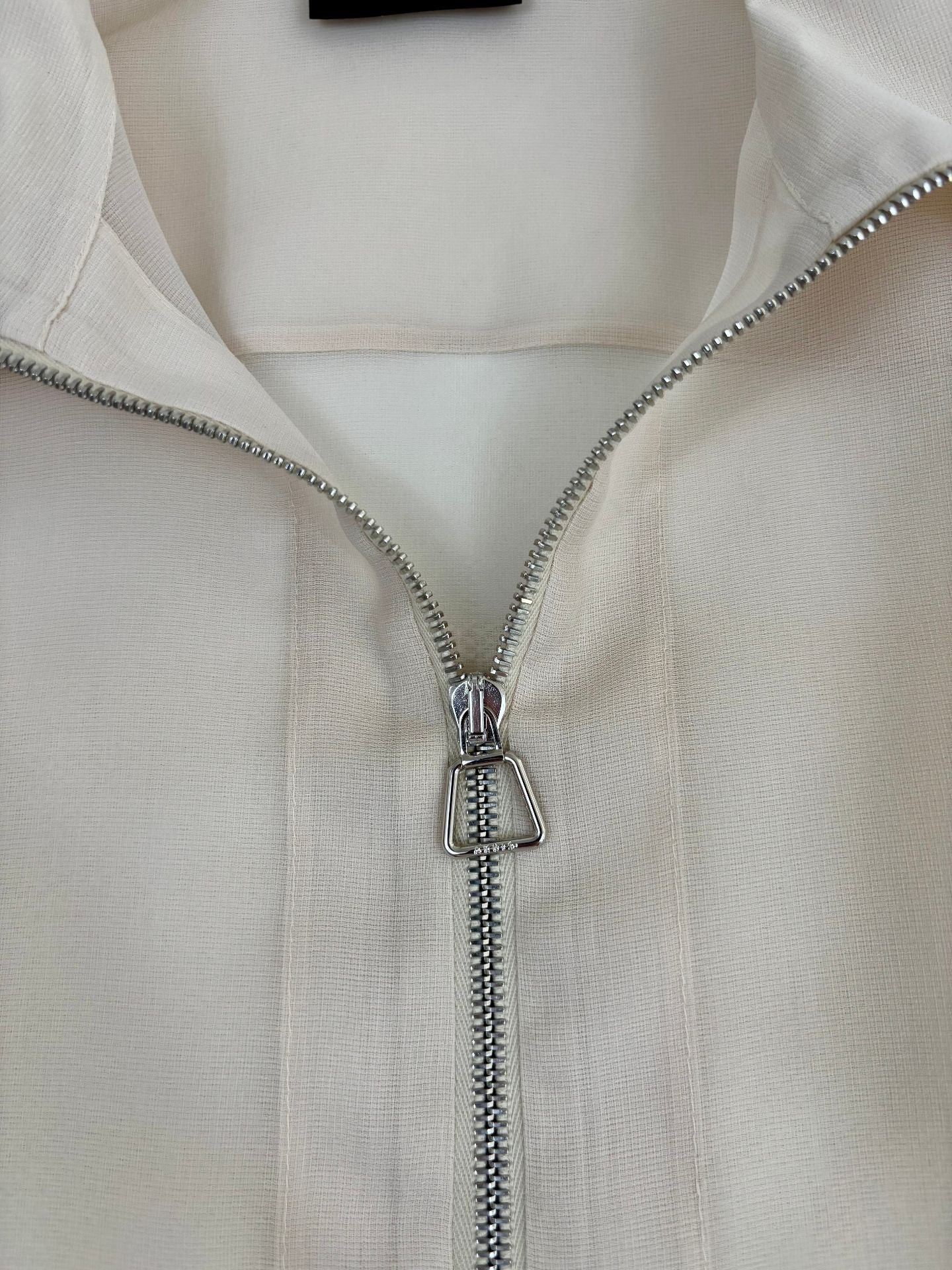 Veste Akris Philia organza soie pure ivoire col chemise manches bracelet zip argenté – T.40-6