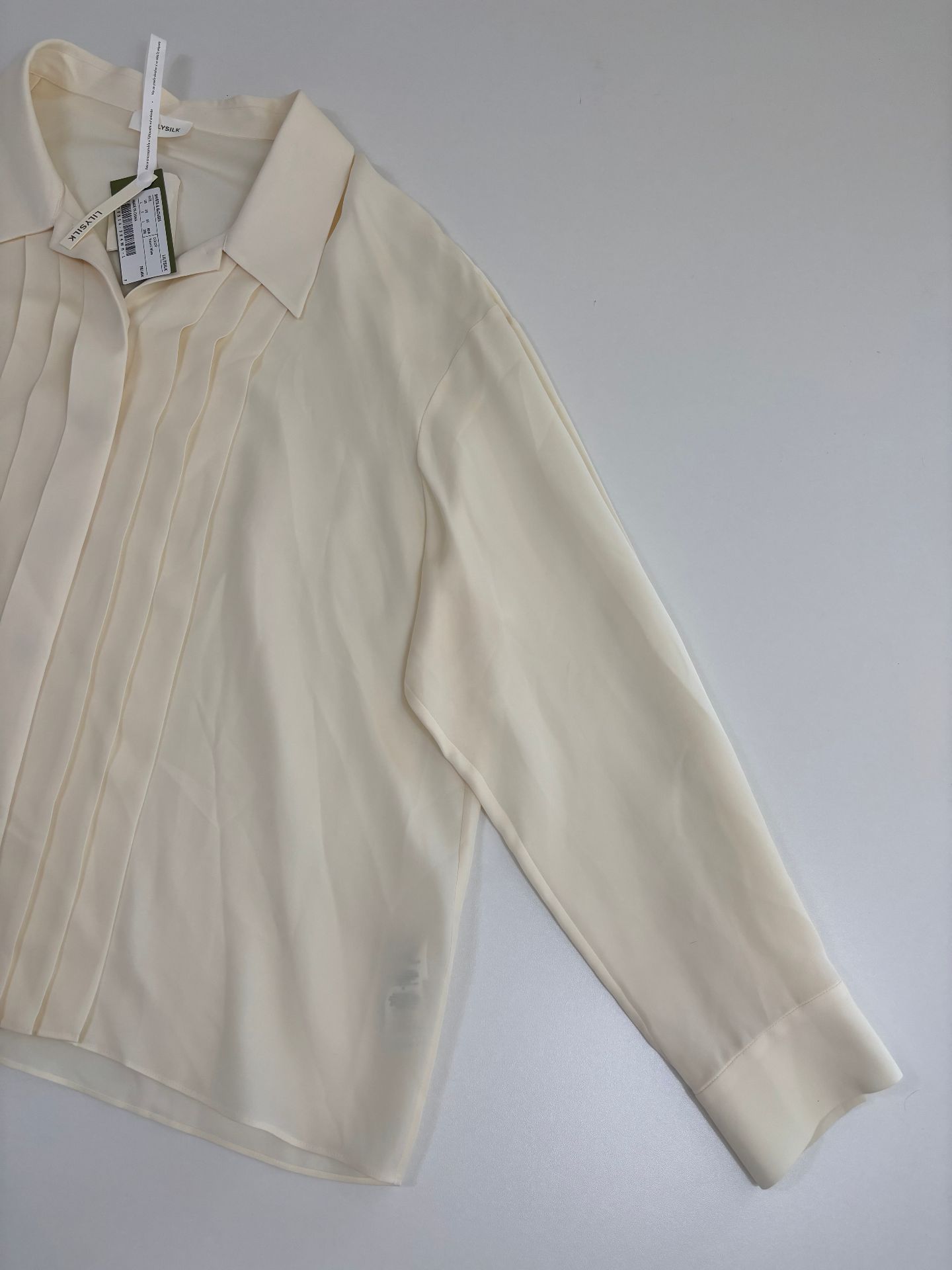 Blouse Lilysilk soie Double Joe 22 mm col pointu devant plissé patte nacre – T.L-5