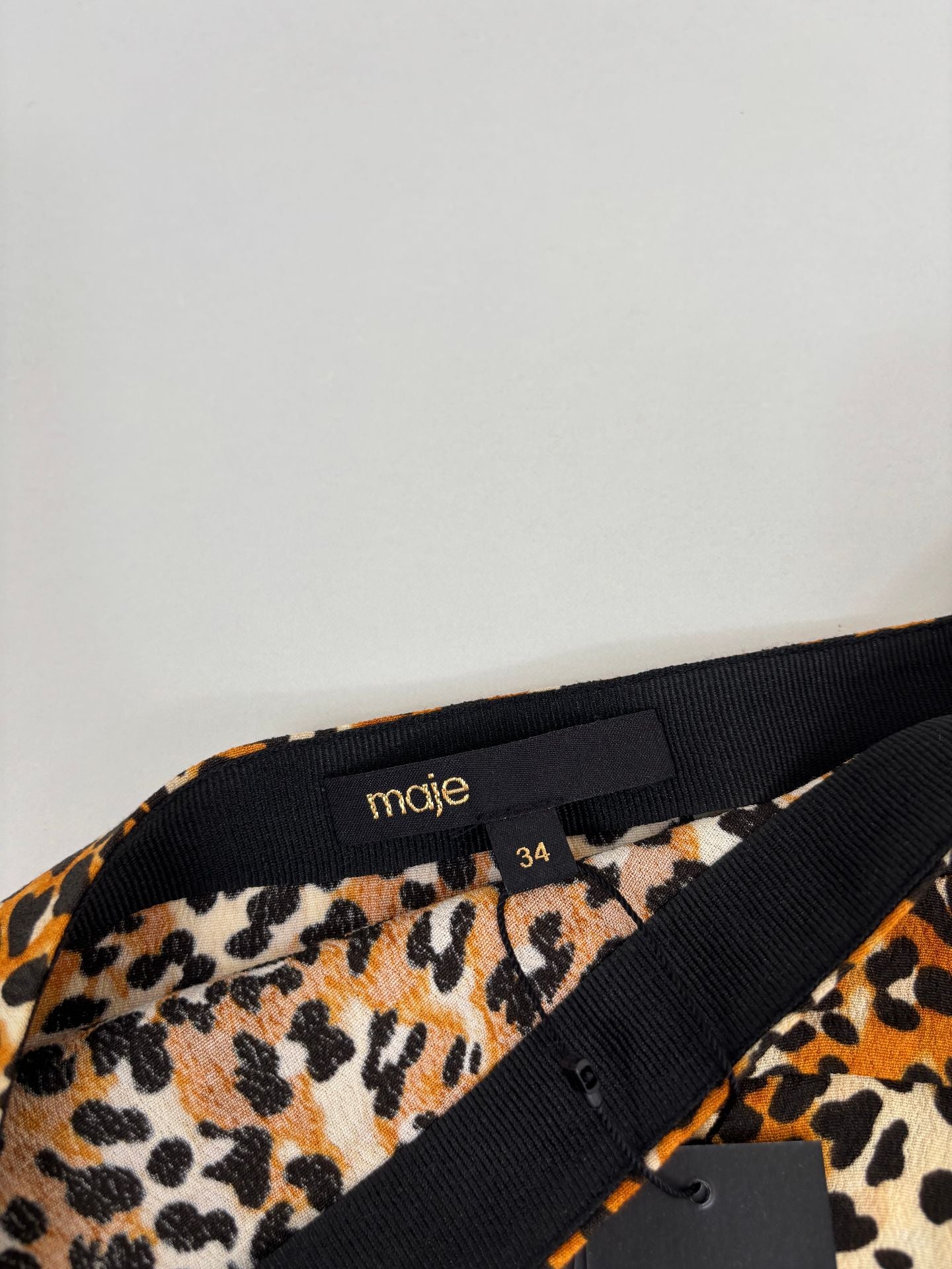Jupe midi léopard Maje viscose évasée fente – T.34 – Neuve-4