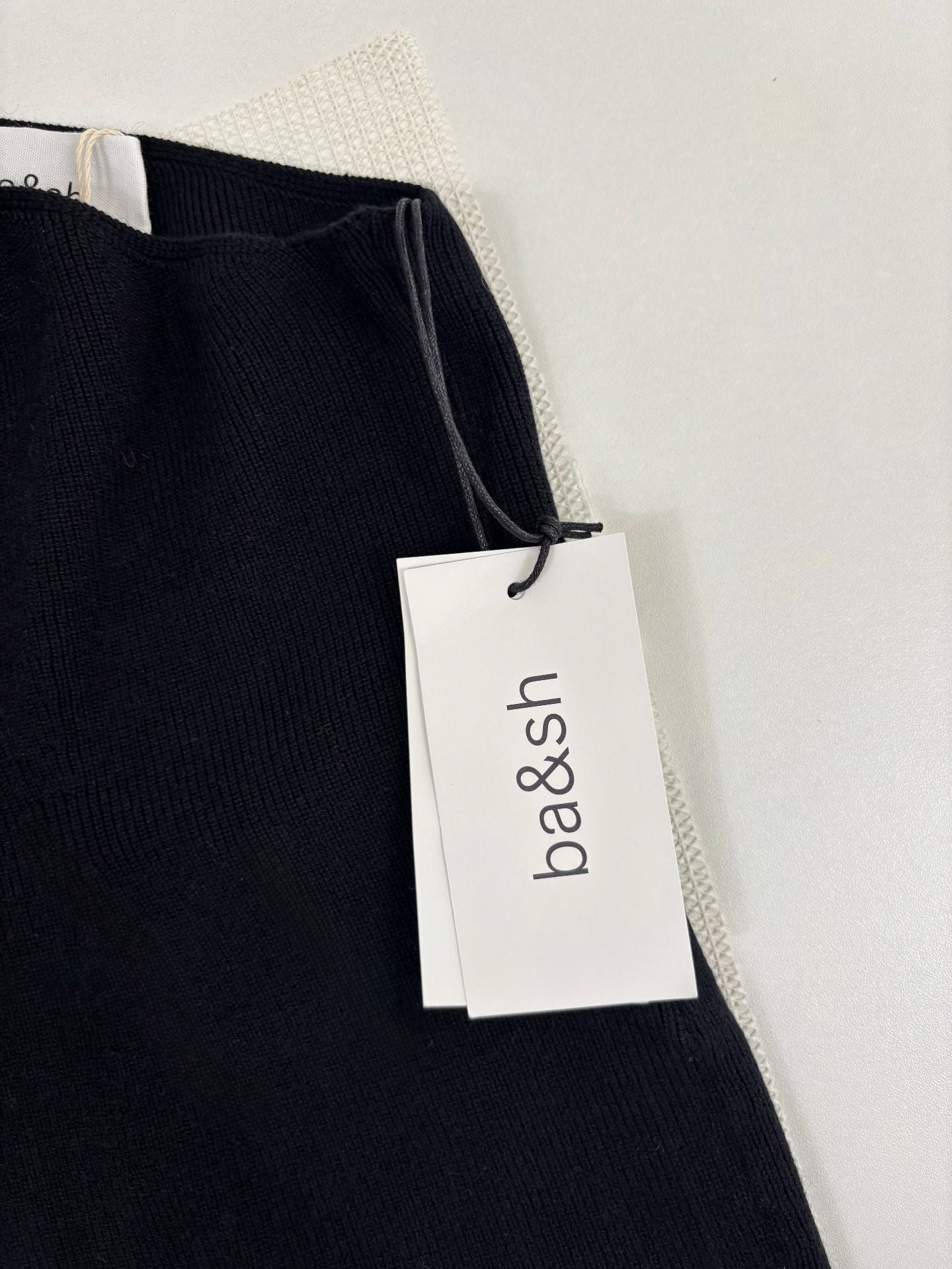 Pull asymétrique une épaule B&Sh maille soie noir – T.38 – Neuf-5