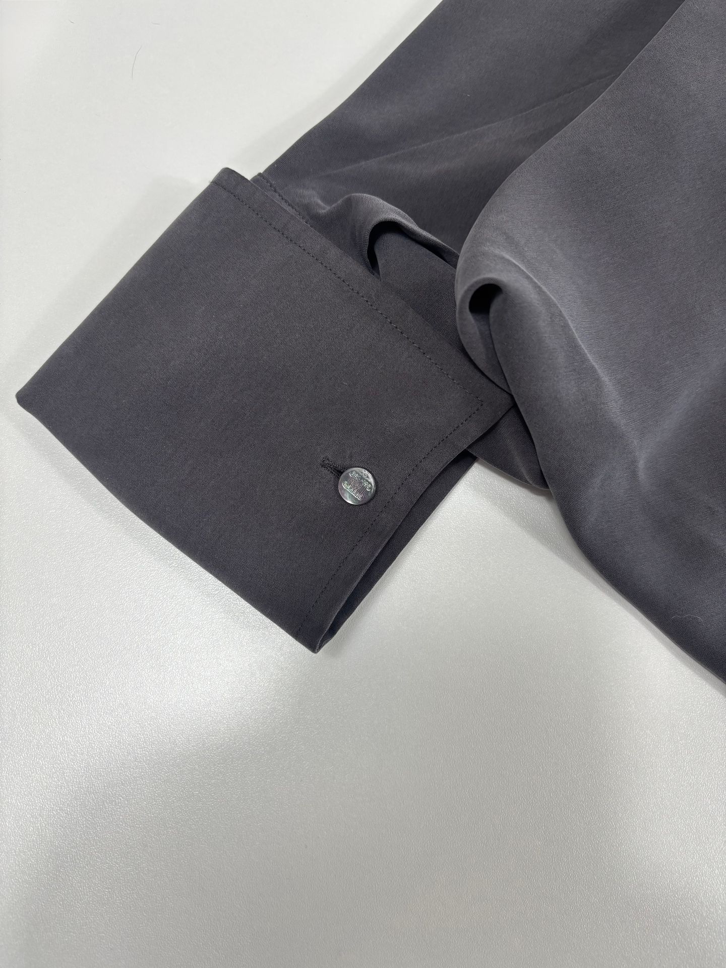 Body Max Mara en soie gris anthracite à manches chauve-souris – T.42-6