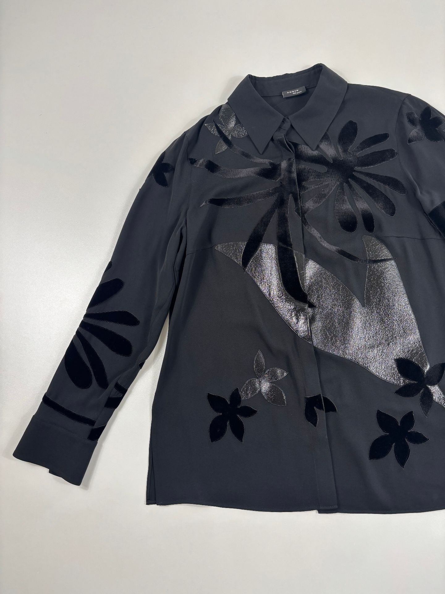Blouse Akris soie crêpe collection Abraham Flowers floral archives empiècements cuir – T.44-2