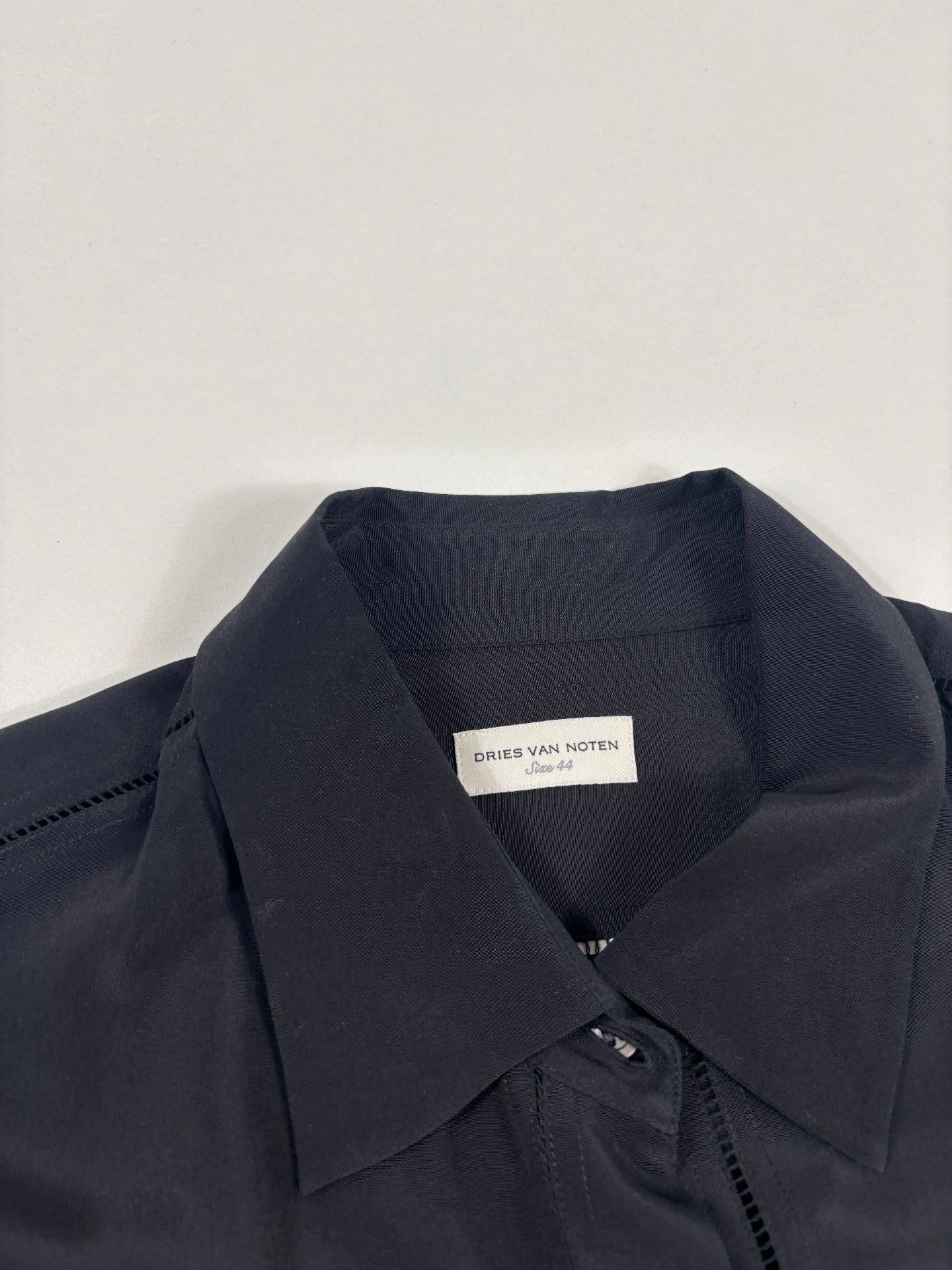 Chemise Dries Van Noten Casio viscose satinée noire col évasé coupe cocon surpiqûres – T.40-2