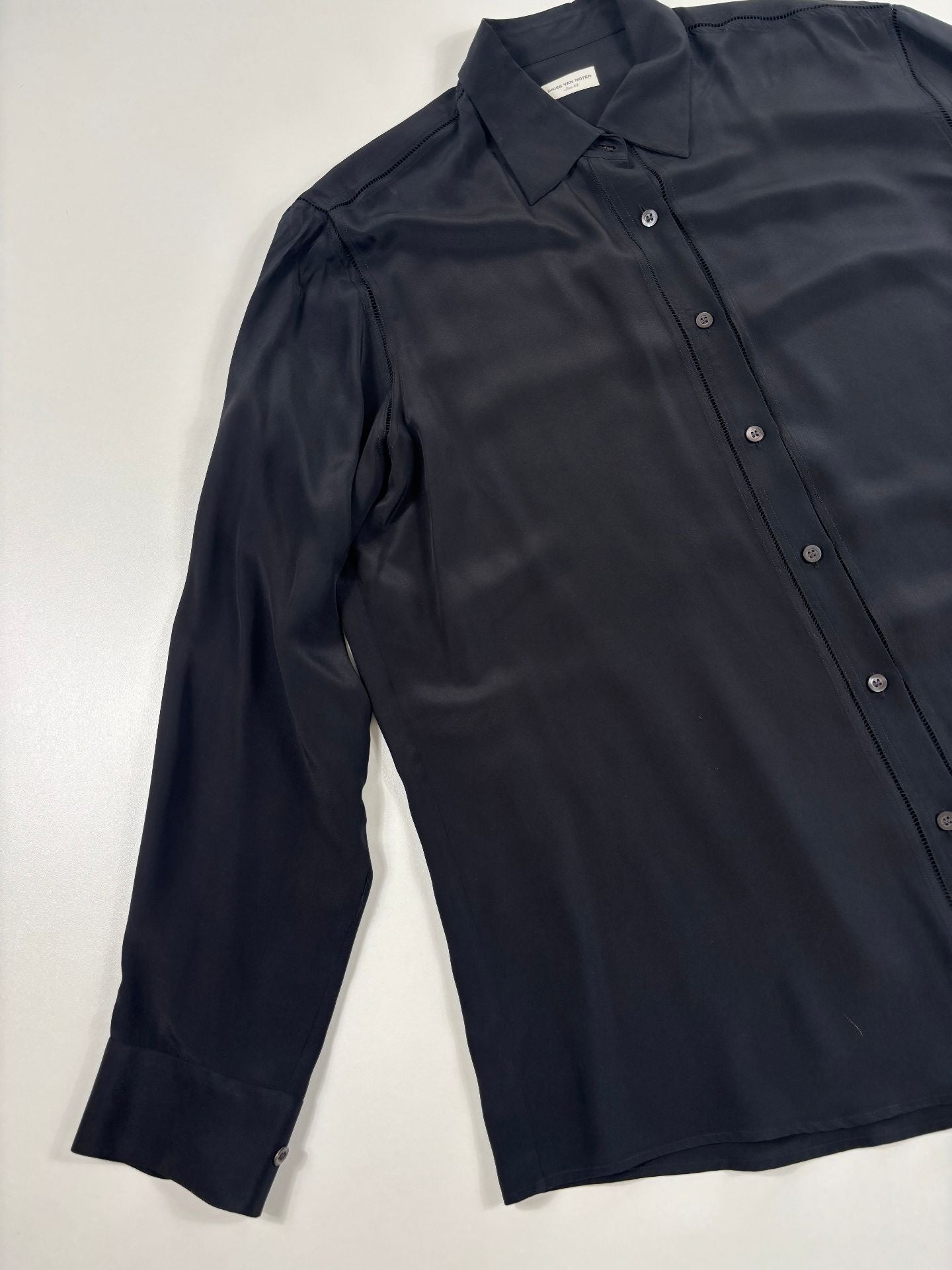 Chemise Dries Van Noten Casio viscose satinée noire col évasé coupe cocon surpiqûres – T.40-4