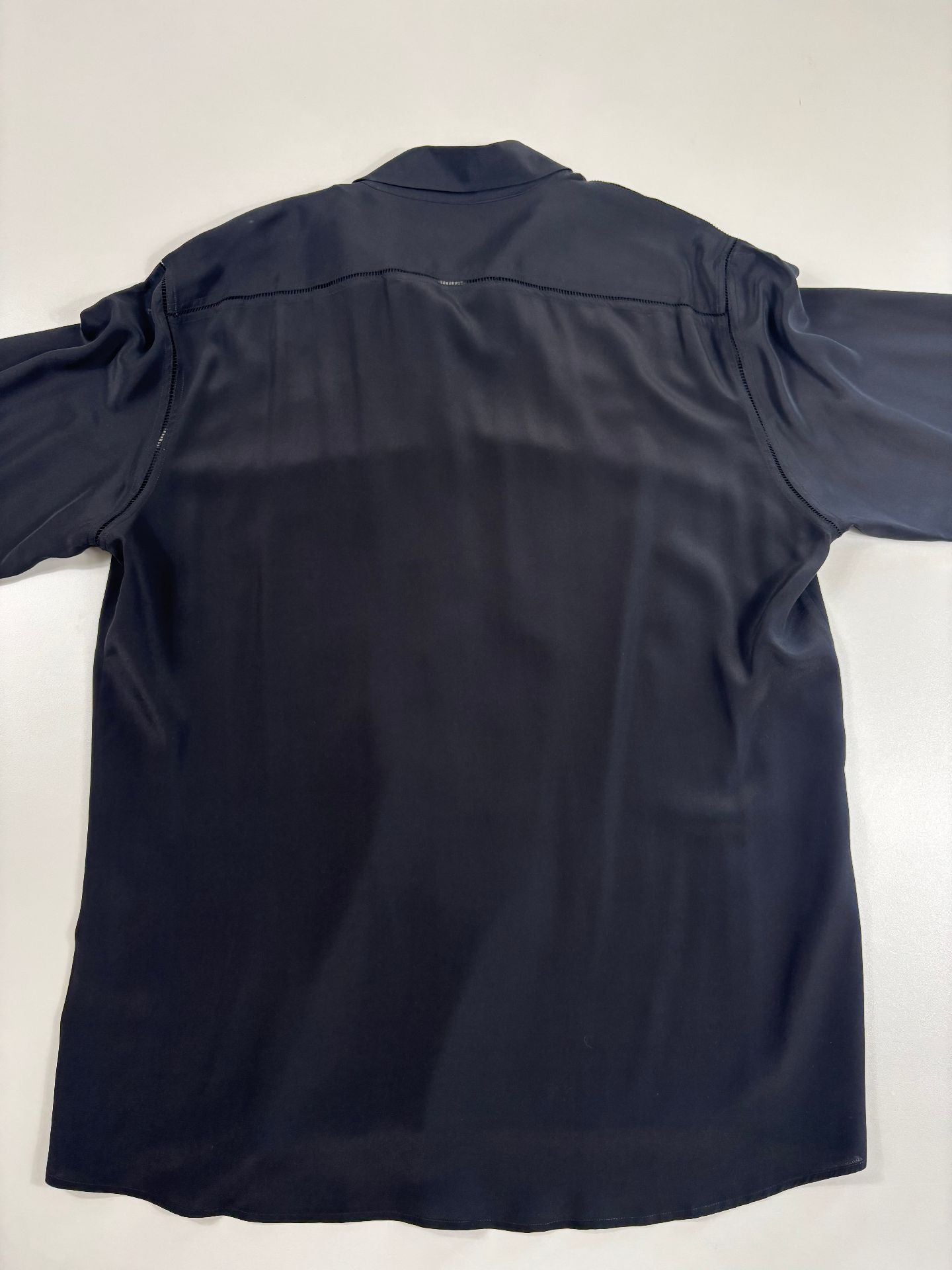 Chemise Dries Van Noten Casio viscose satinée noire col évasé coupe cocon surpiqûres – T.40-6