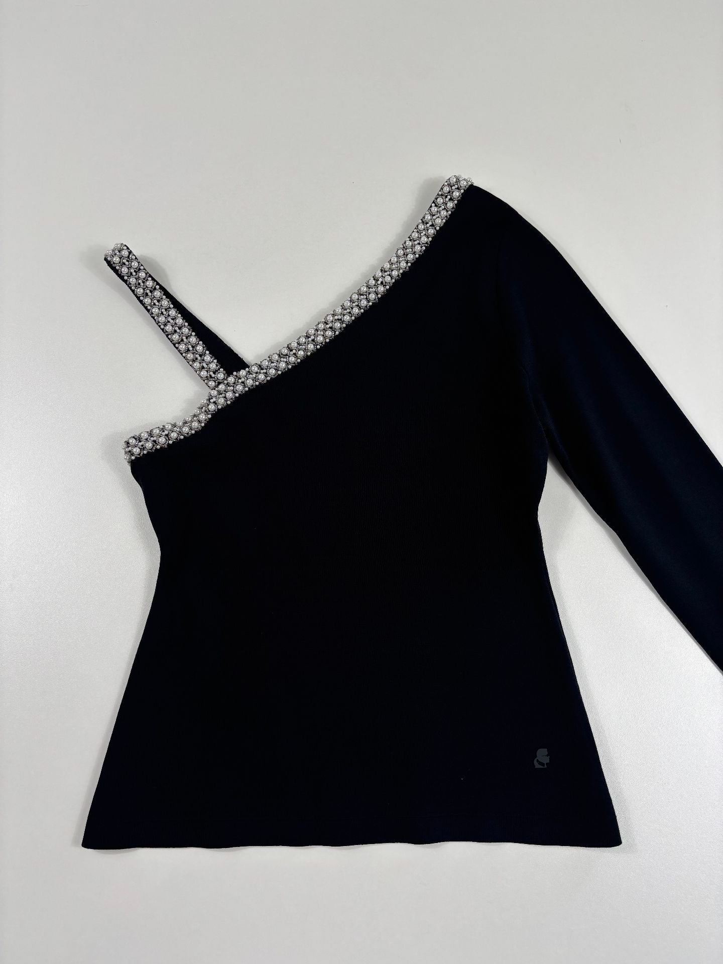 Top Karl Lagerfeld asymétrique une épaule maille noire perles strass – T.M-5