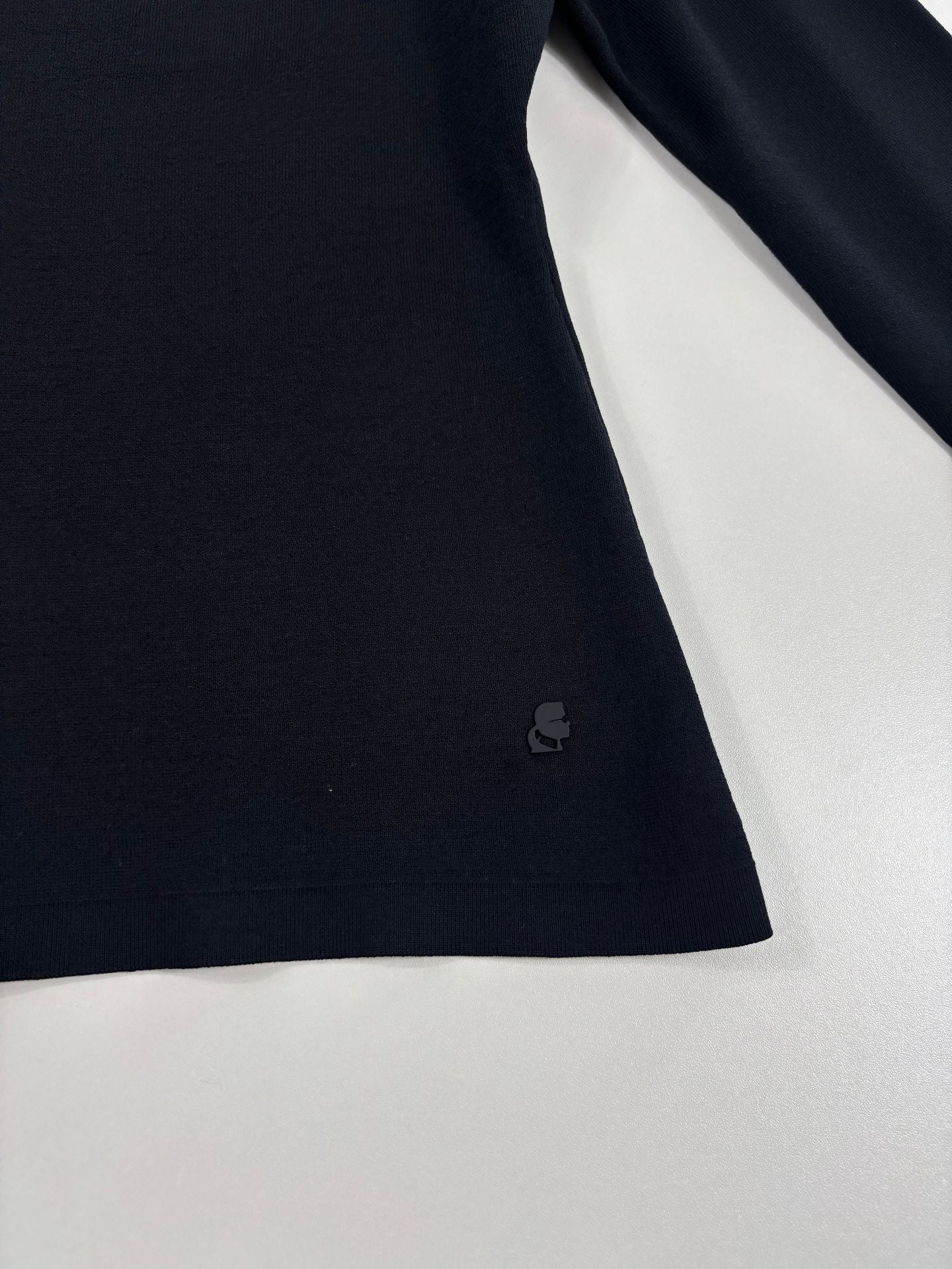 Top Karl Lagerfeld asymétrique une épaule maille noire perles strass – T.M-3