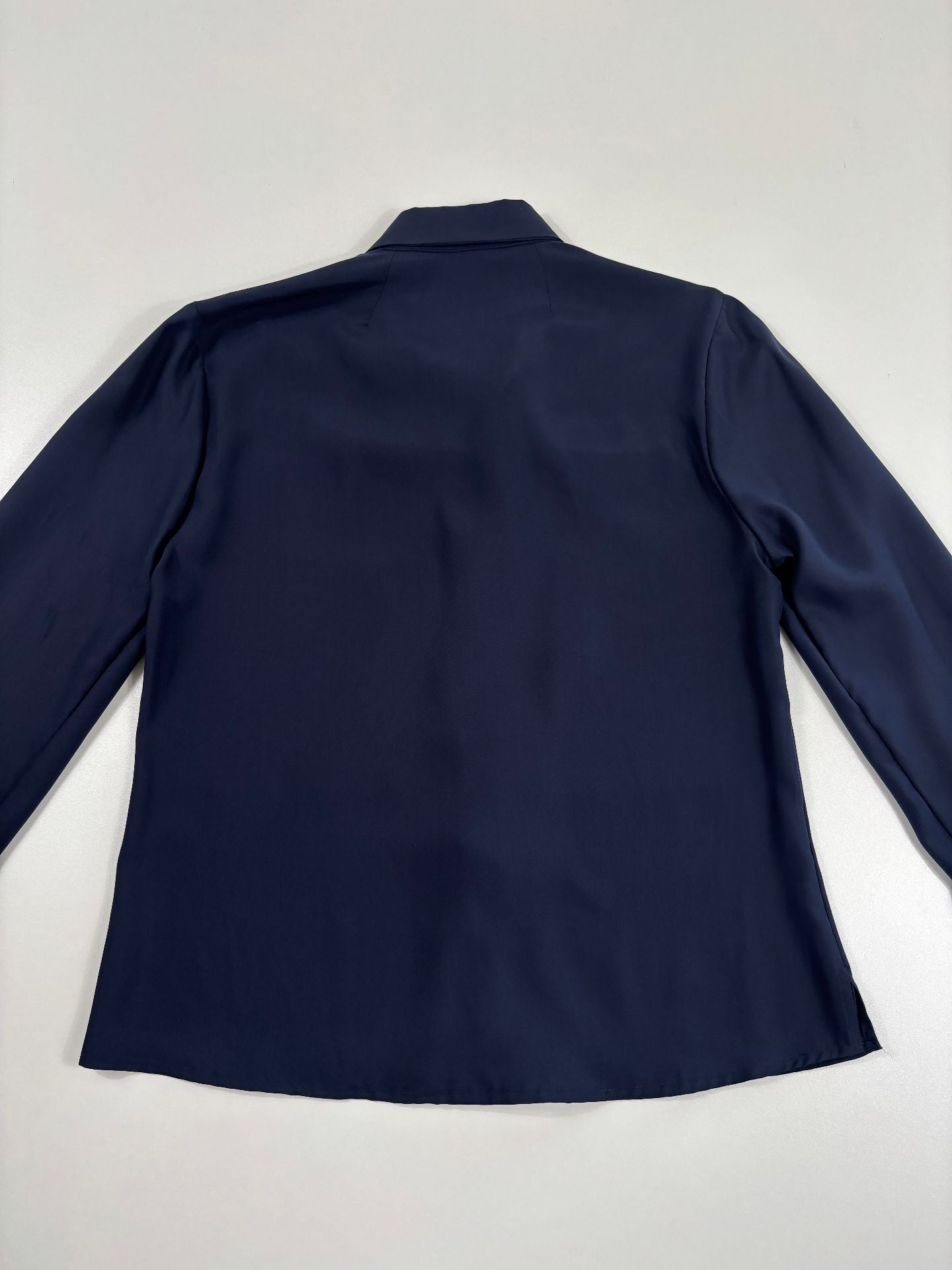 Chemise Delle Piane en soie marine à patte dissimulée – T.40/L-6