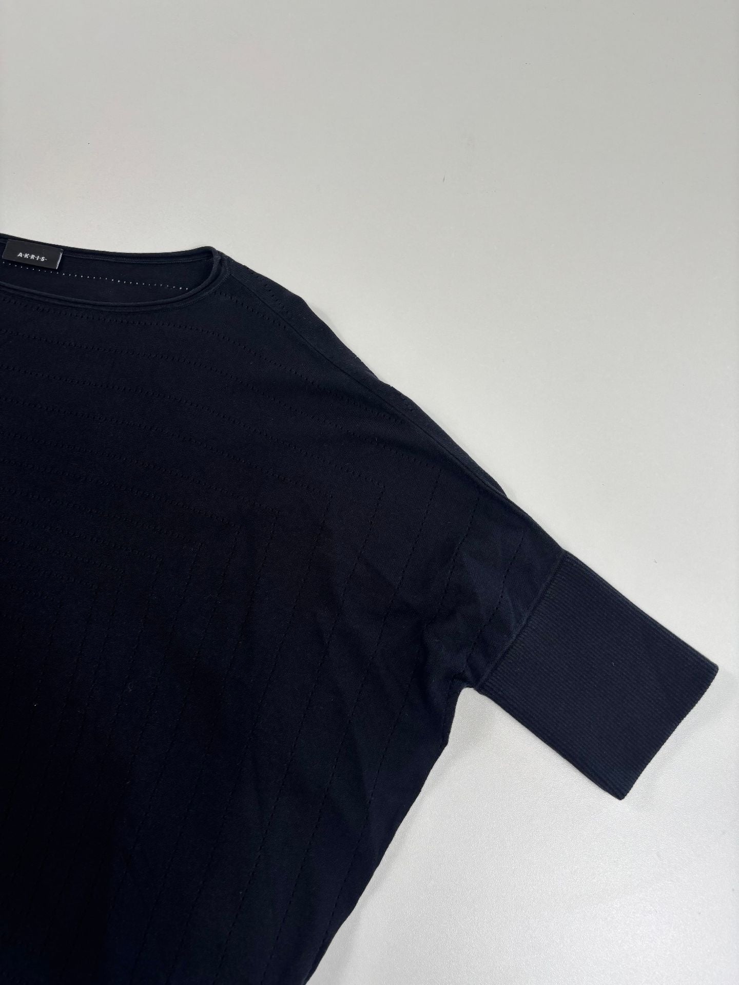 Top Akris col bateau oversize noir ajourées manches courtes – T.36-4