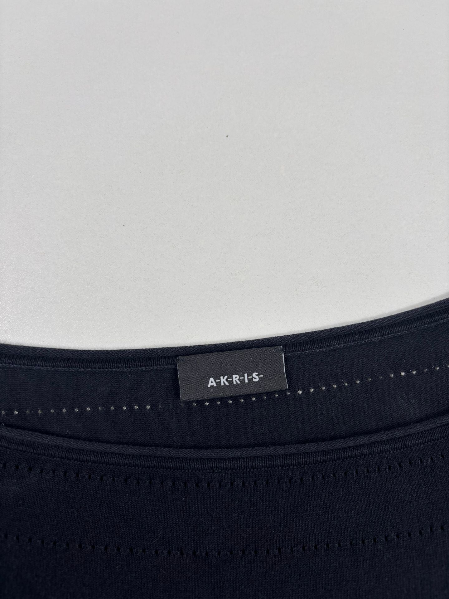 Top Akris col bateau oversize noir ajourées manches courtes – T.36-5