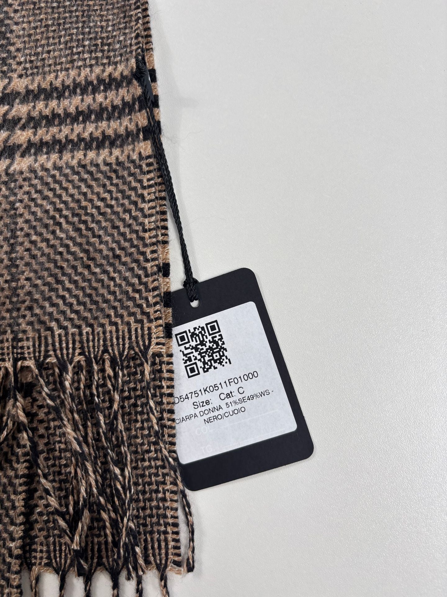 Écharpe Kiton soie cachemire Glen Plaid camel noir franges tressées – 170×47 cm-3