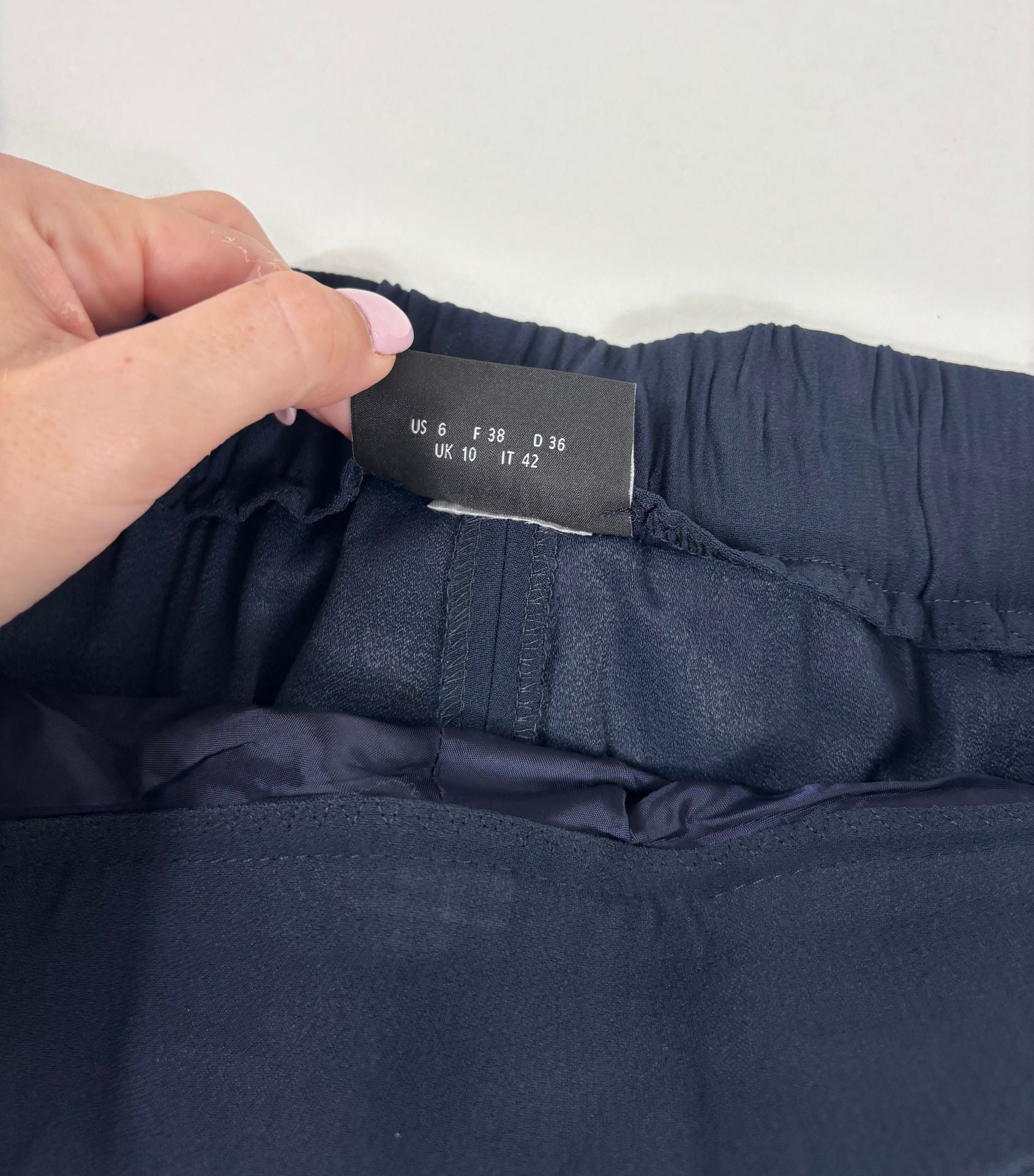 Pantalon Akris bleu marine taille haute coutures apparentes – T.40-6