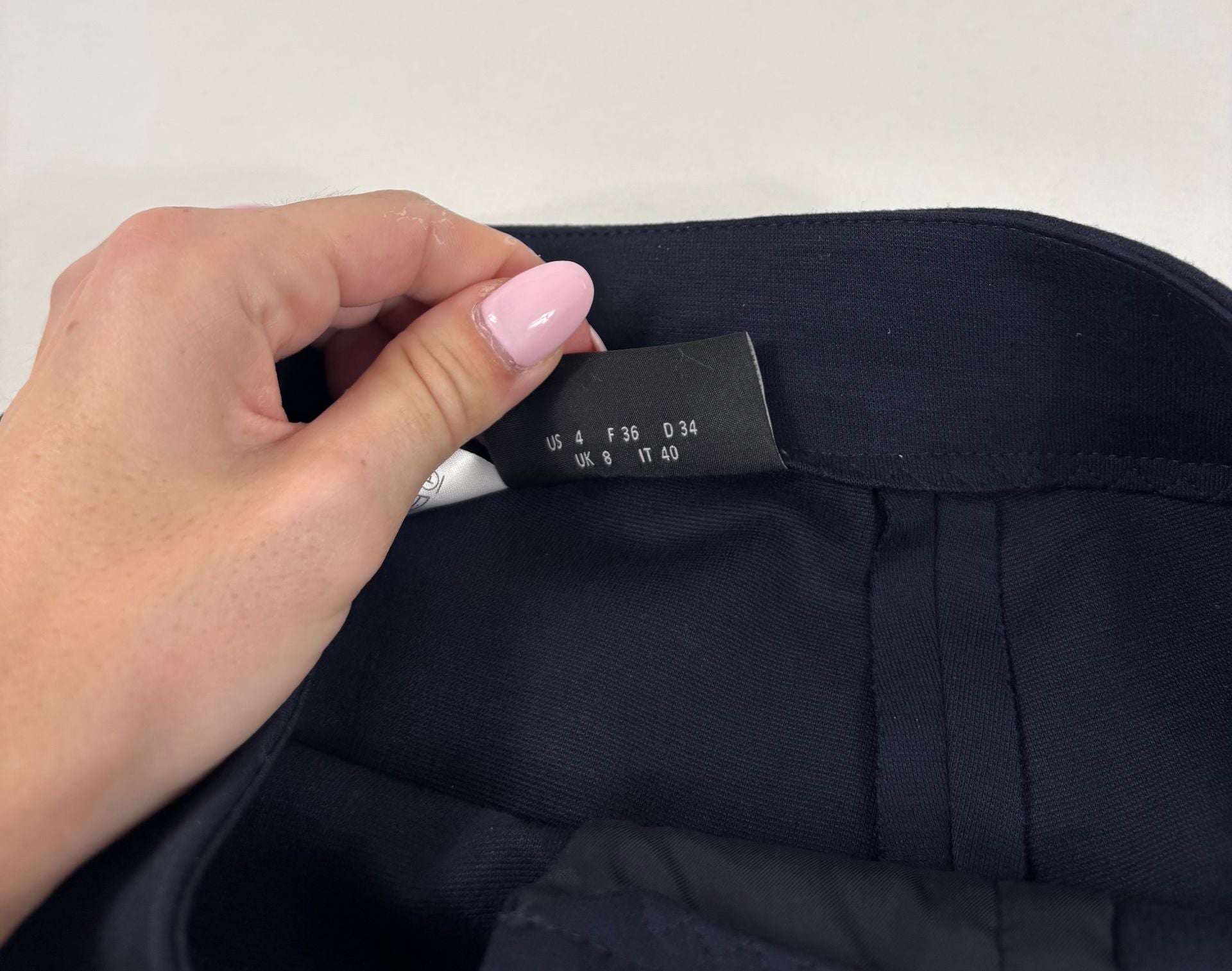 Pantalon Akris édition 100 Years bleu marine slim taille haute – T.36-6