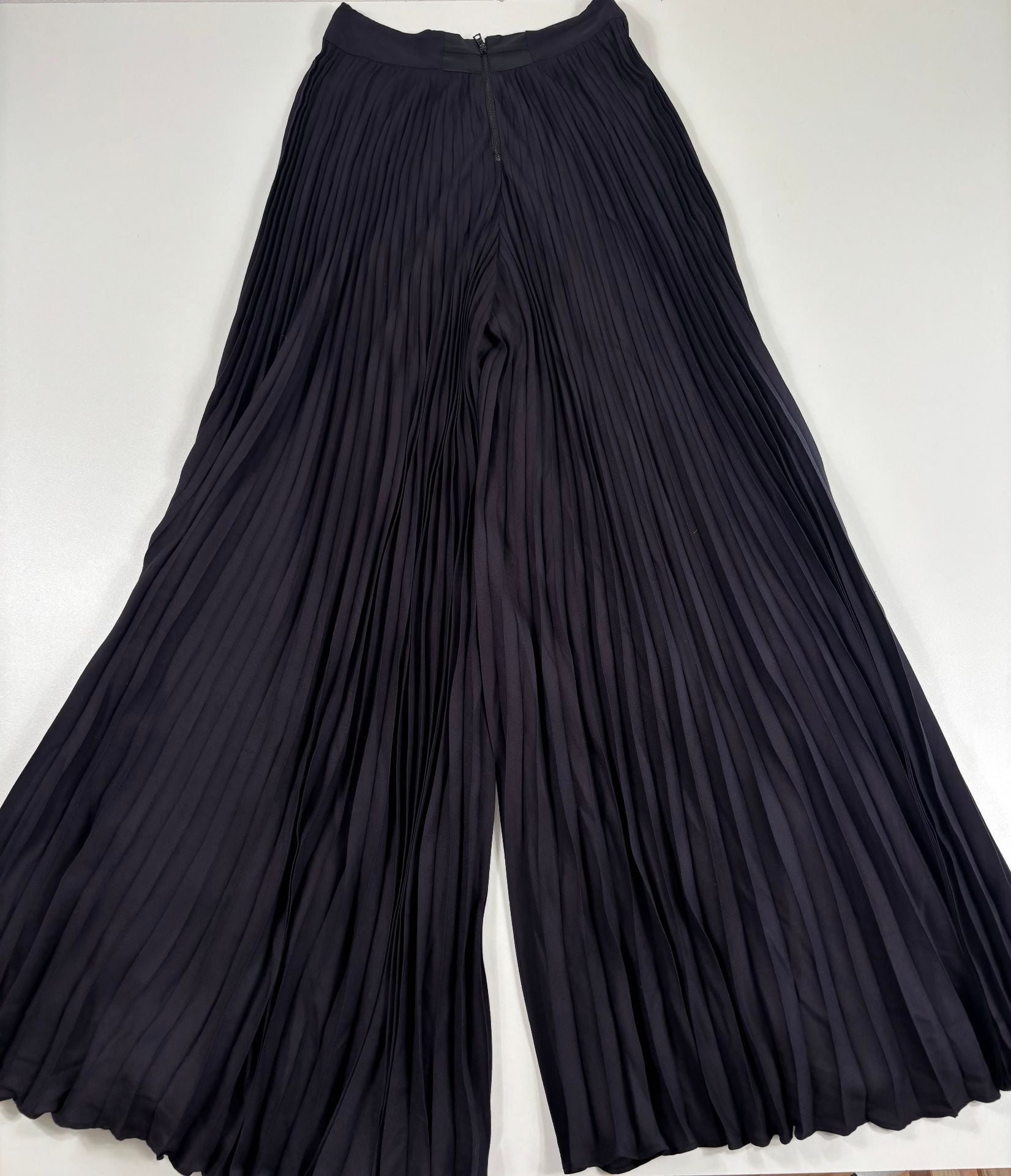 Pantalon Alice + Olivia Copen crêpe noir palazzo plissé taille haute élastiquée – T.38-5
