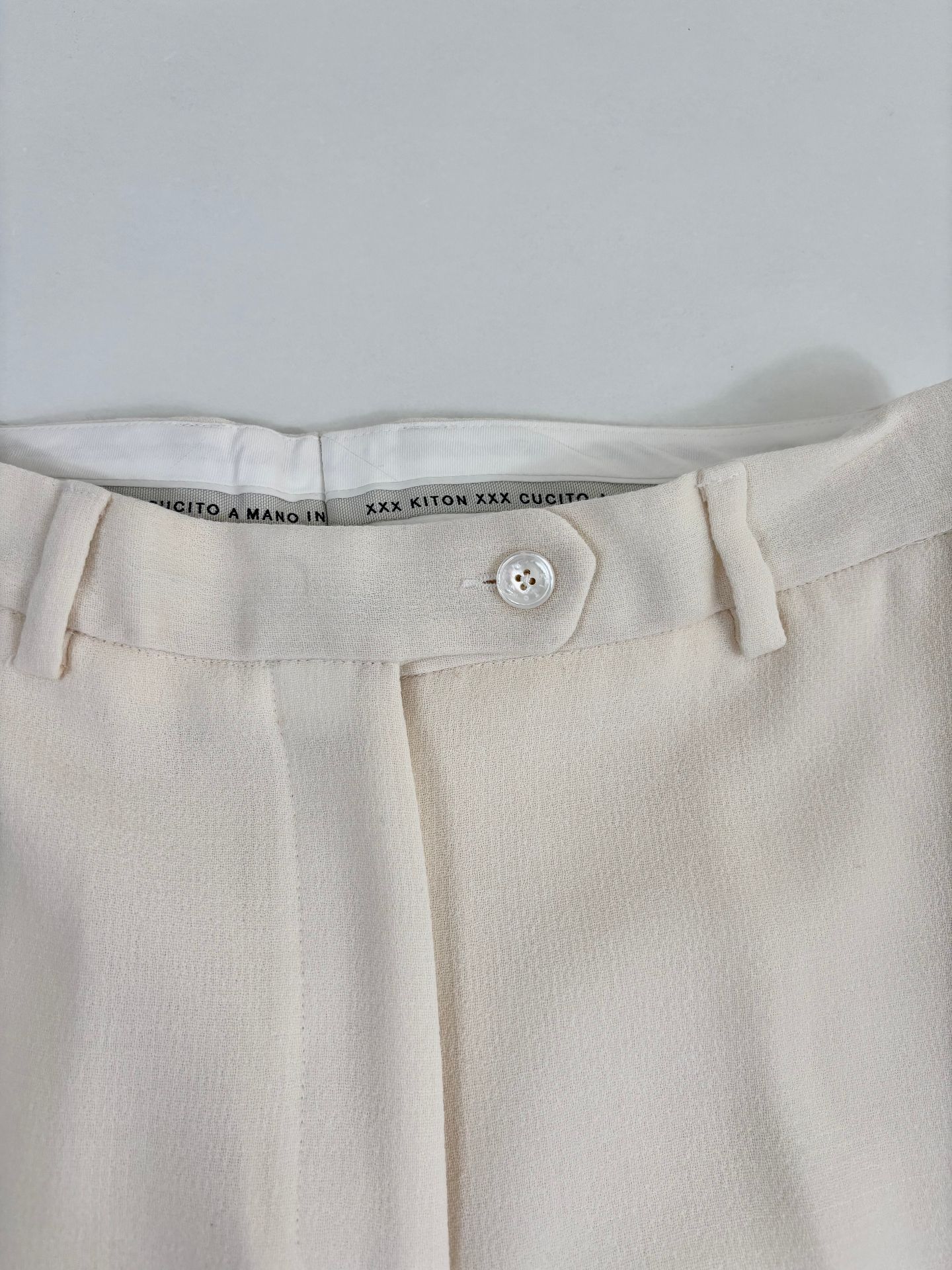 Pantalon Kiton en viscose beige – T.42-3