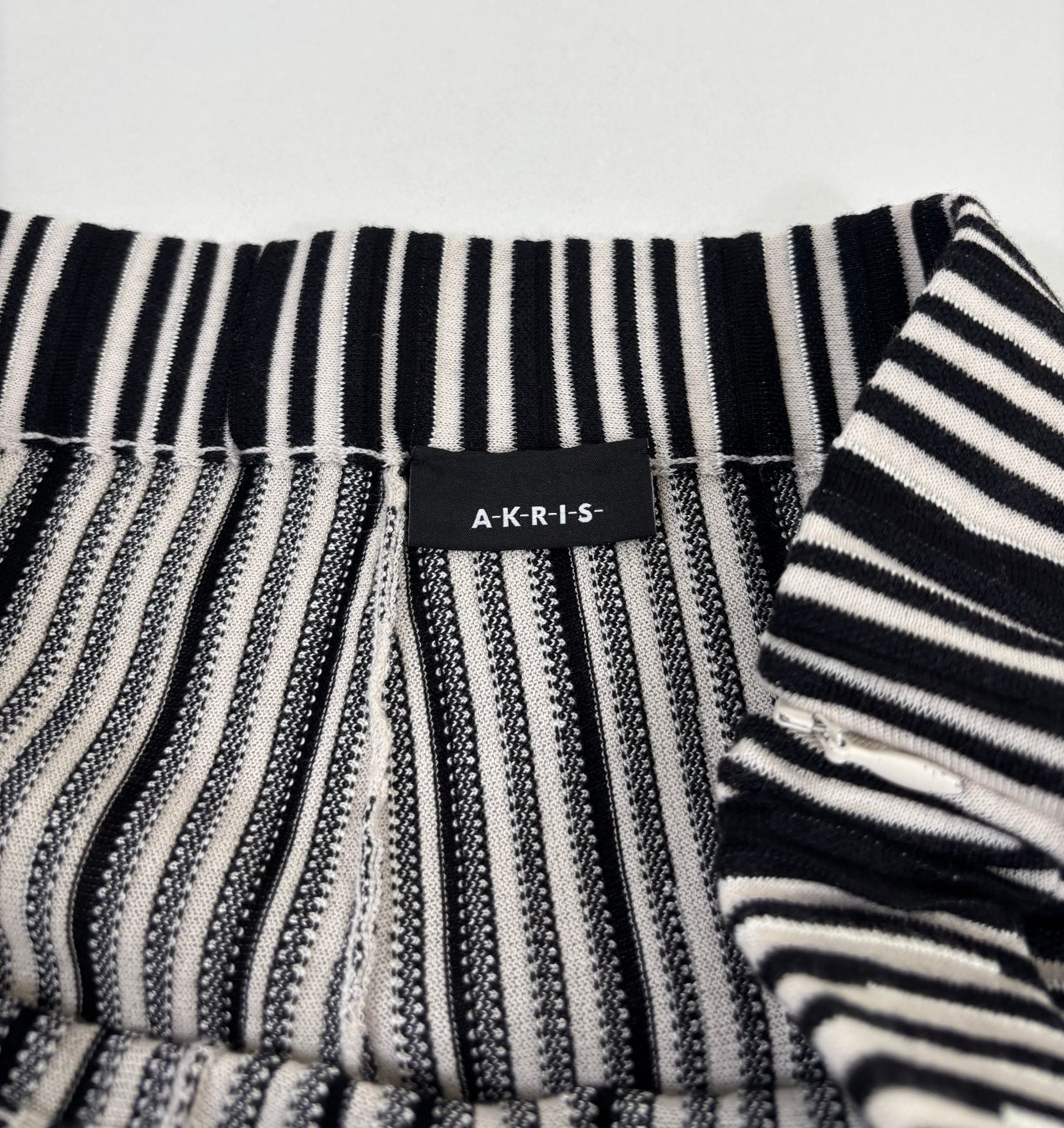Pantalon palazzo Akris en coton rayé noir & écru – T.38-4