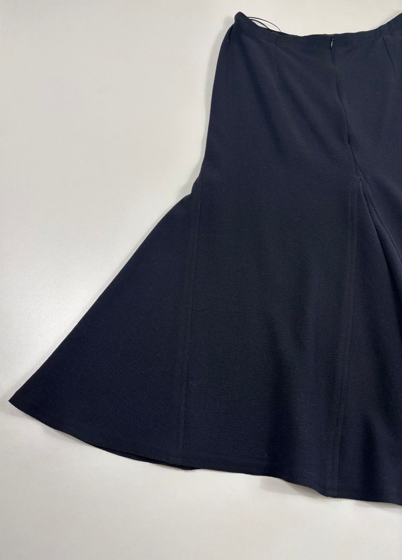 Jupe midi évasée crêpe bleu marine coutures en V godets – DidierAngelo – Taille L-8