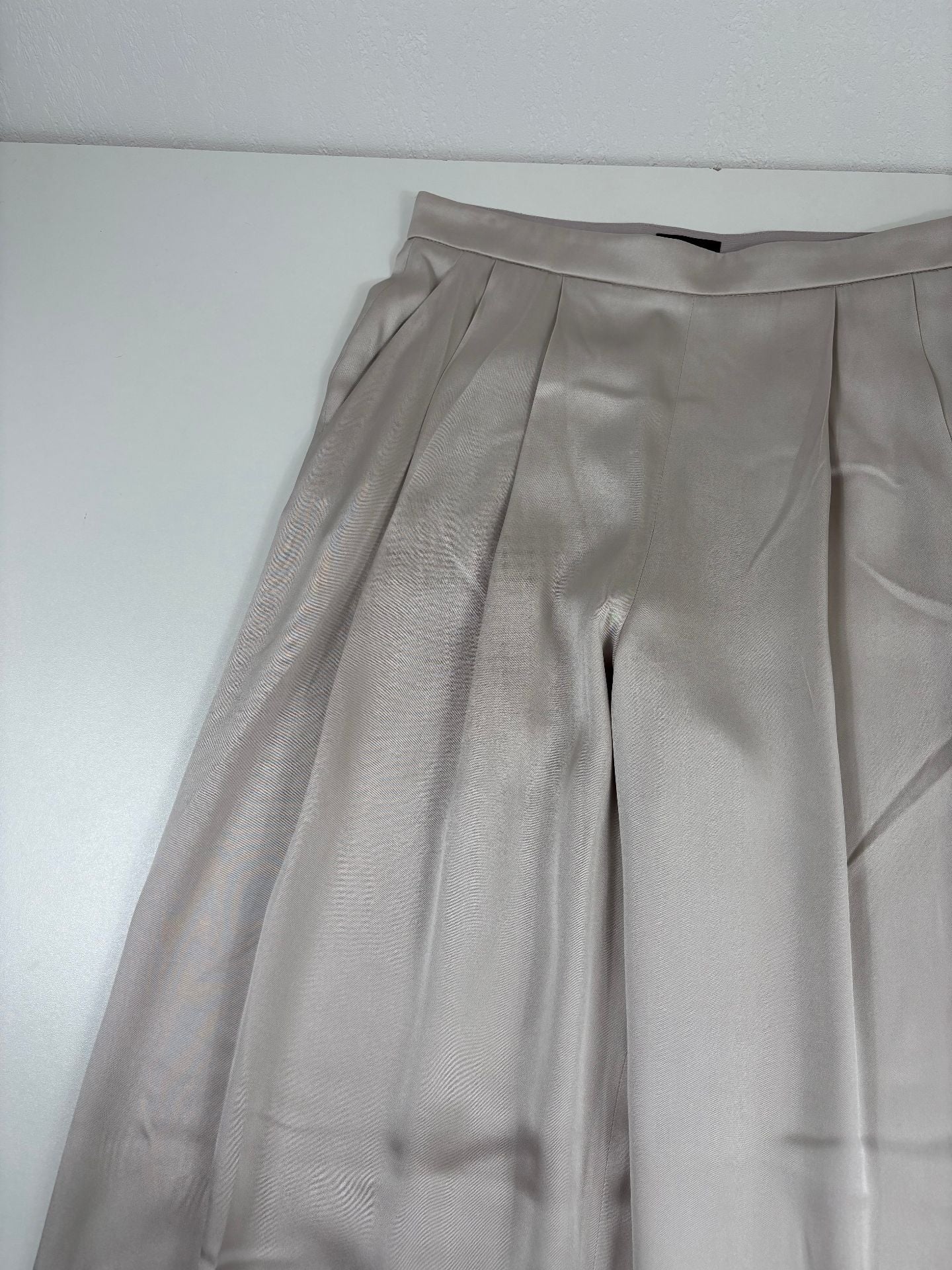 Pantalon Giorgio Armani en soie beige poudré coupe palazzo – T.40-4