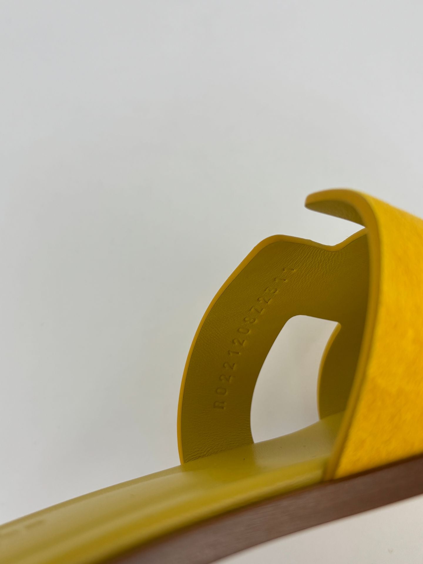 Sandales Oran en cuir velours jaune – Hermès - Taille 38-10