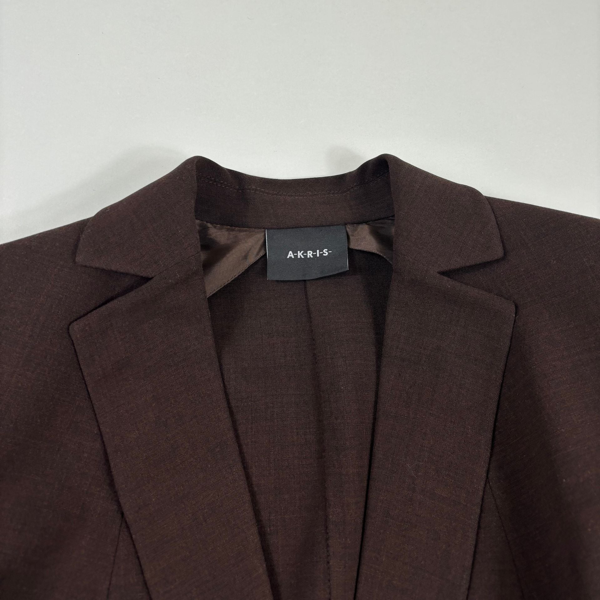 Ensemble Akris marron chocolat – Blazer et pantalon flare – Tailles 44/40-9
