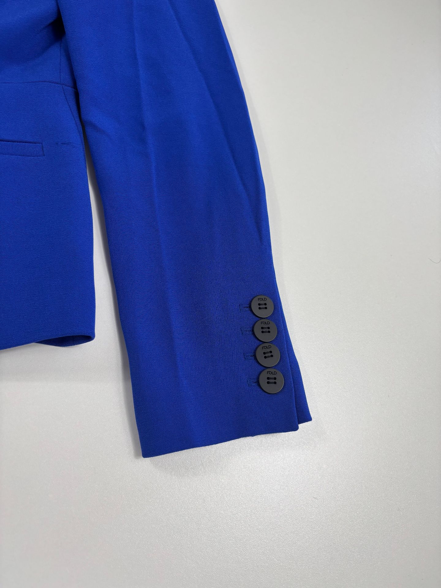 Blazer Lorelli Clever Crêpe bleu électrique – The Fold – Taille 38-4