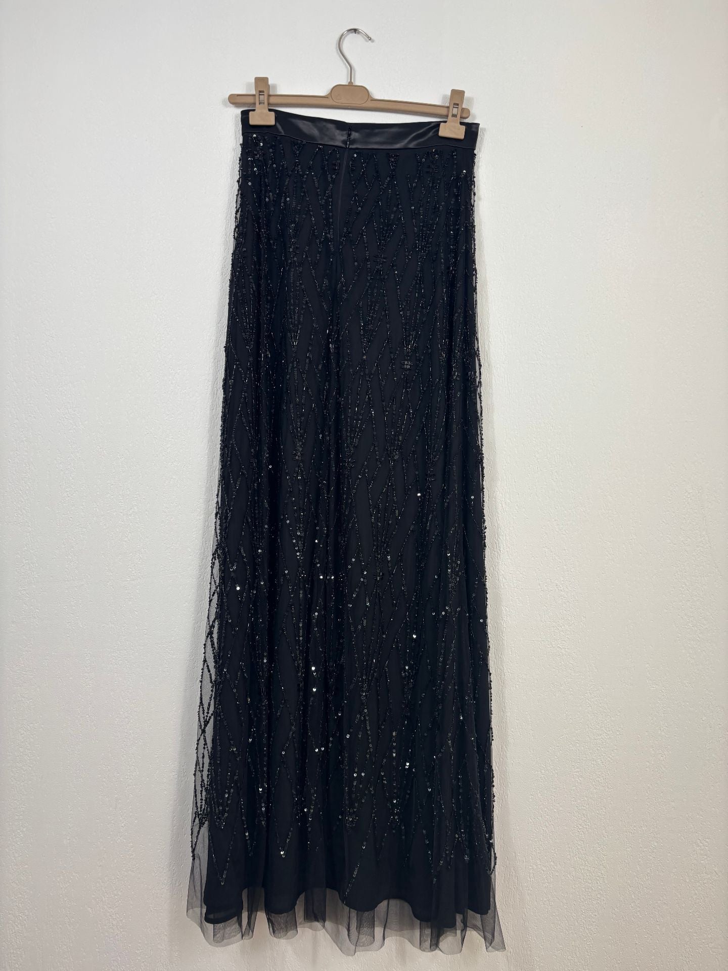 Jupe longue Elisabetta Franchi en tulle brodé noir à sequins – T.M-6