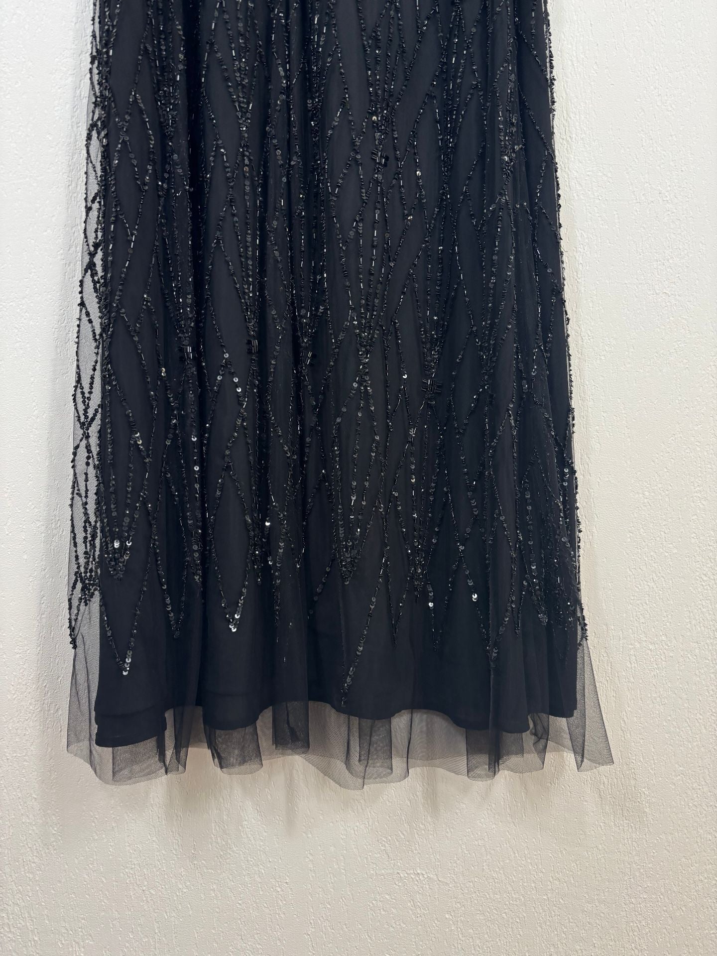 Jupe longue Elisabetta Franchi en tulle brodé noir à sequins – T.M-7
