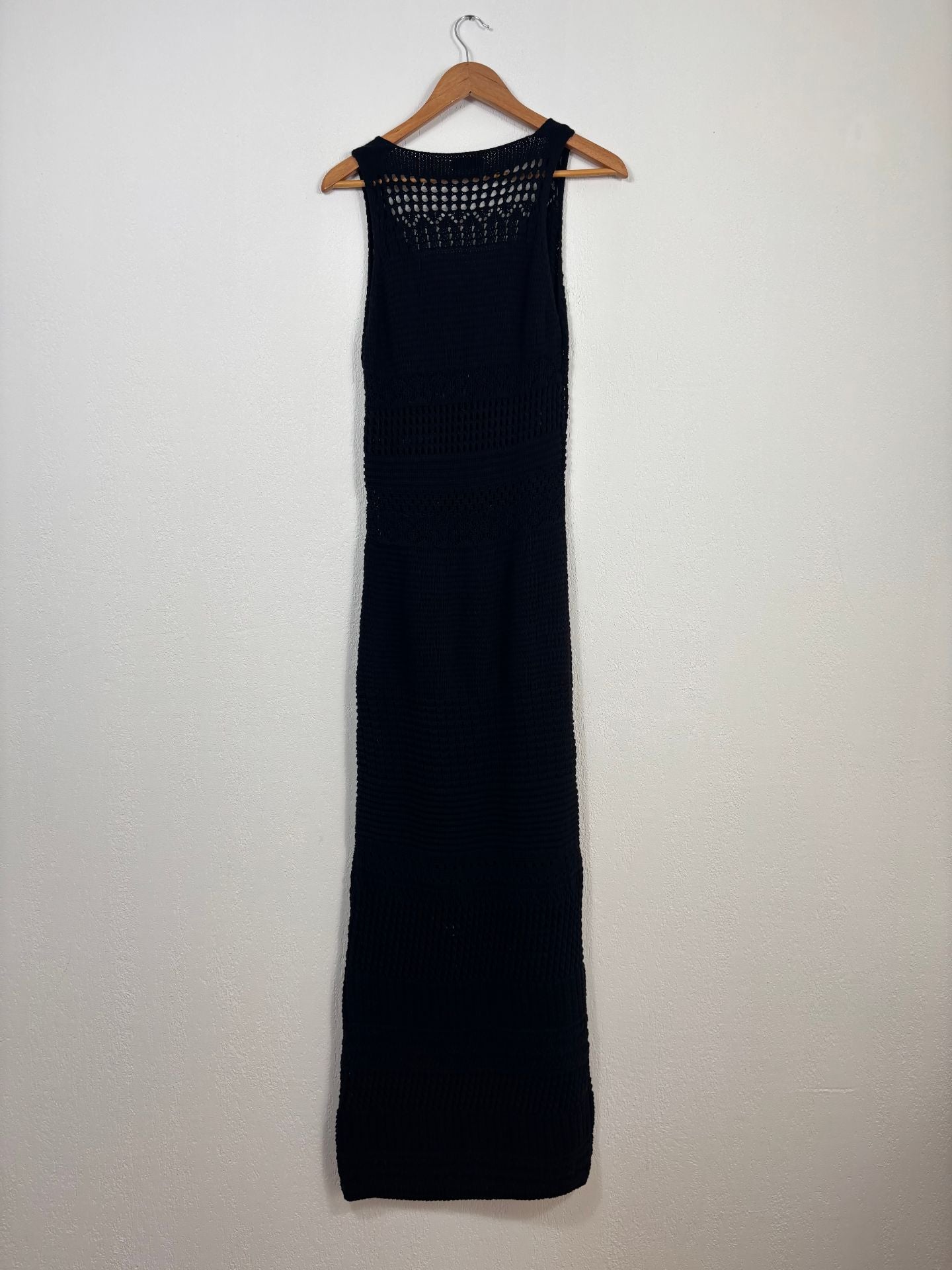 Robe longue Moeva en maille ajourée noire – Taille unique-6