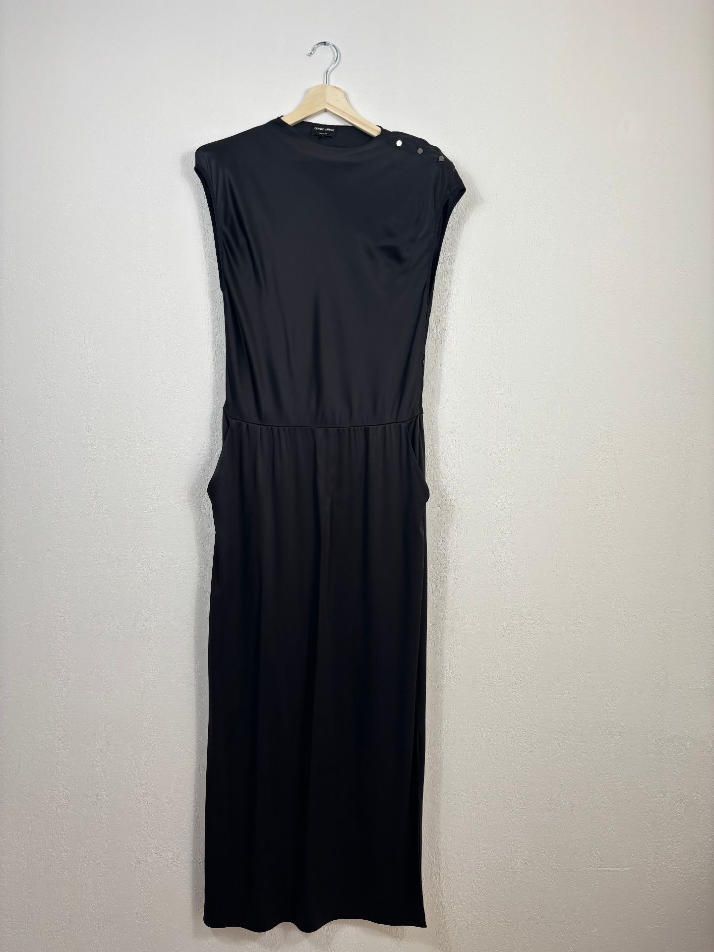 Robe longue Giorgio Armani en satin de soie noir – T.L-2