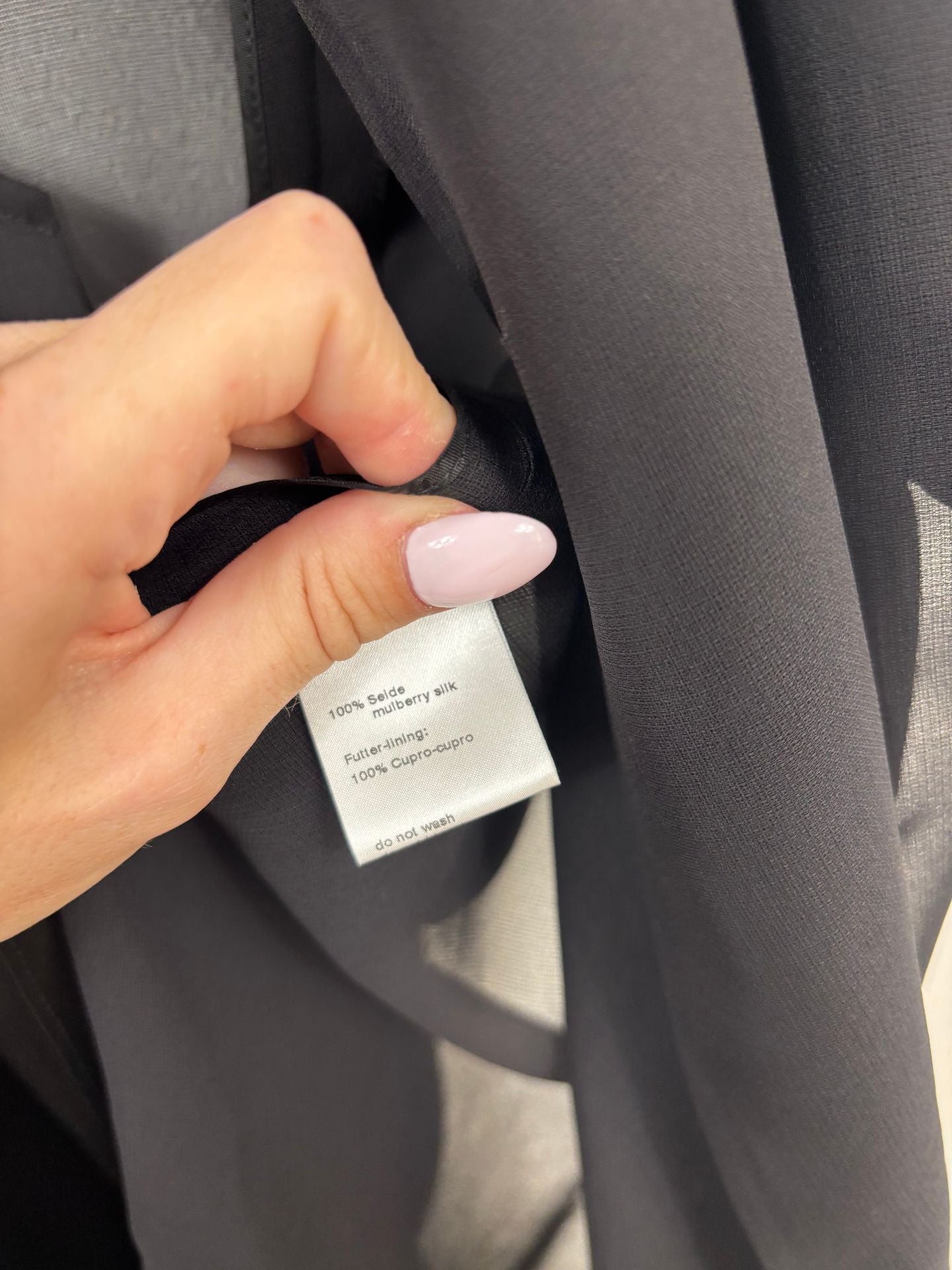 Long trench en gaze de soie noire – Akris – T.40 - Neuf avec étiquette-6