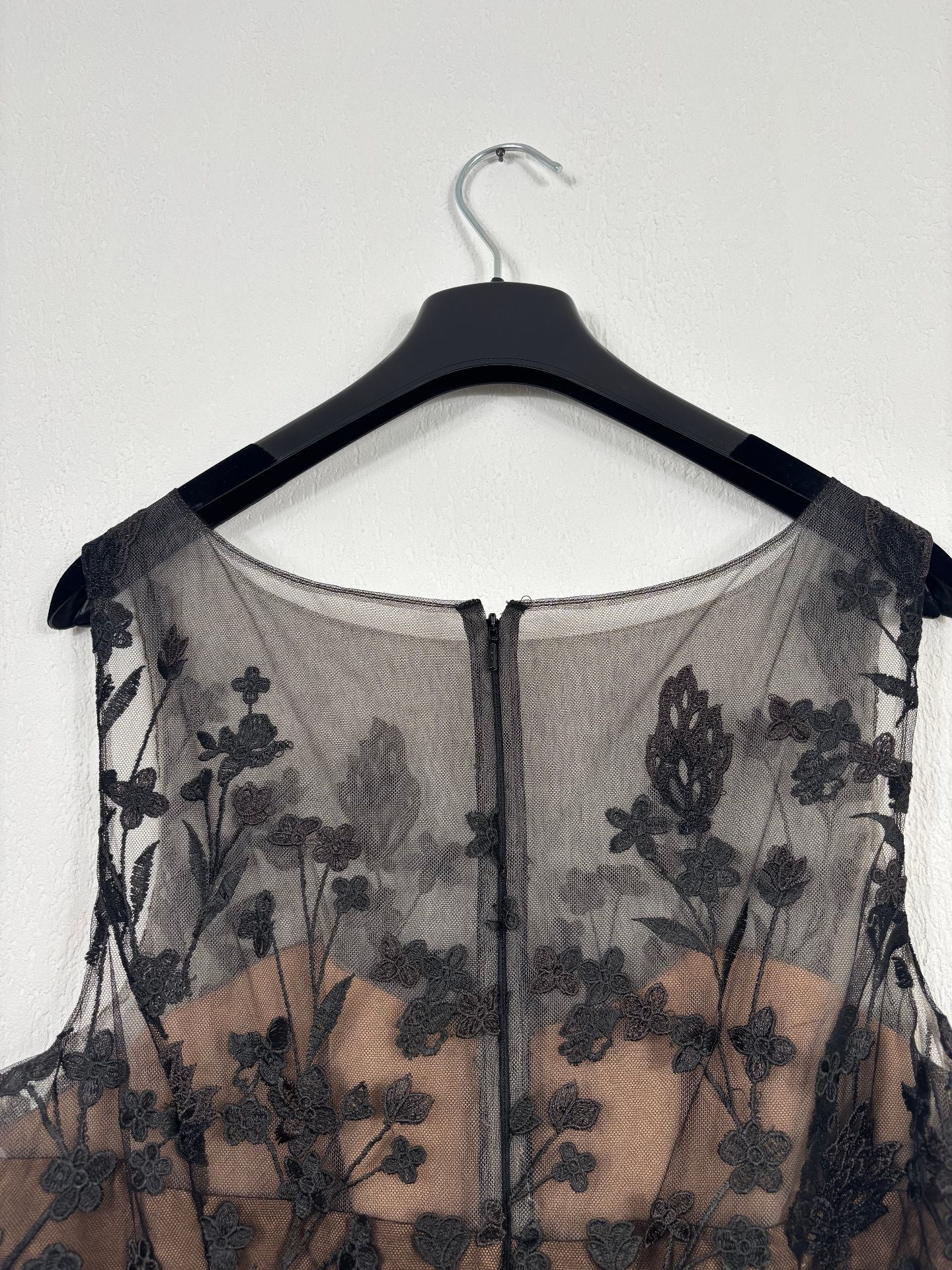 Robe midi en tulle brodé noir et nude Marchesa – Taille 42-9