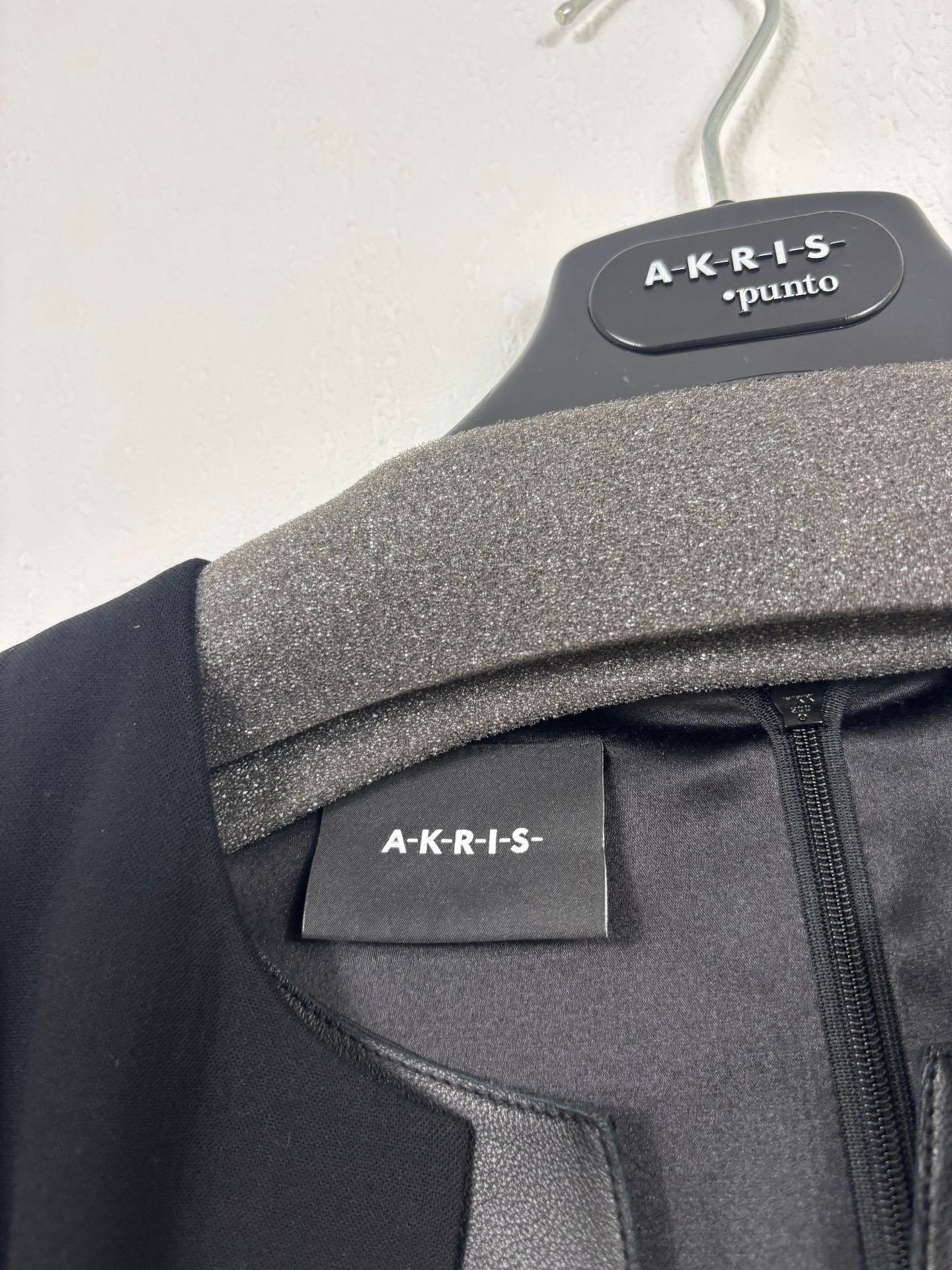 Robe midi noire à plastron cuir – Akris – Taille 40-9
