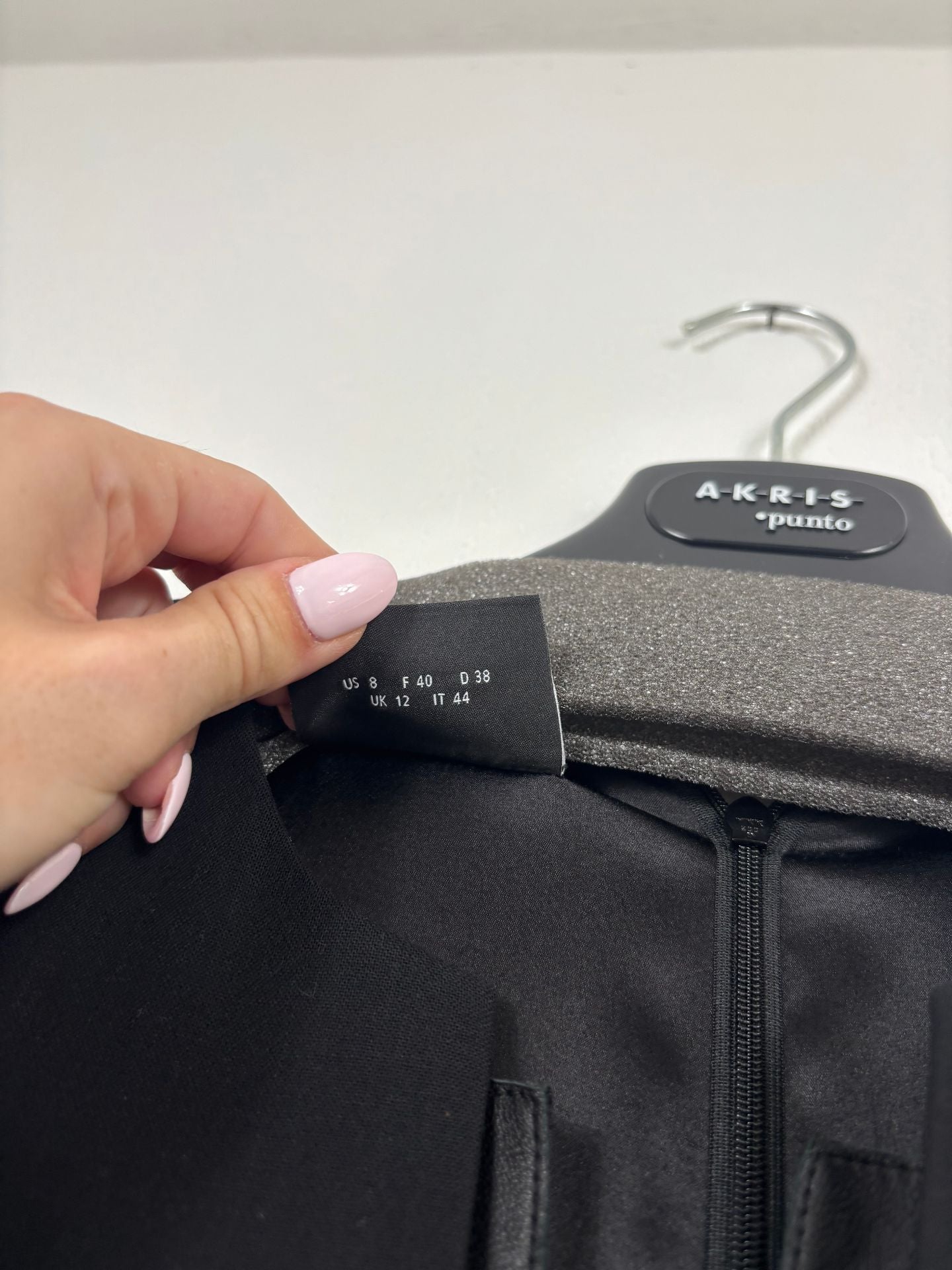Robe midi noire à plastron cuir – Akris – Taille 40-10