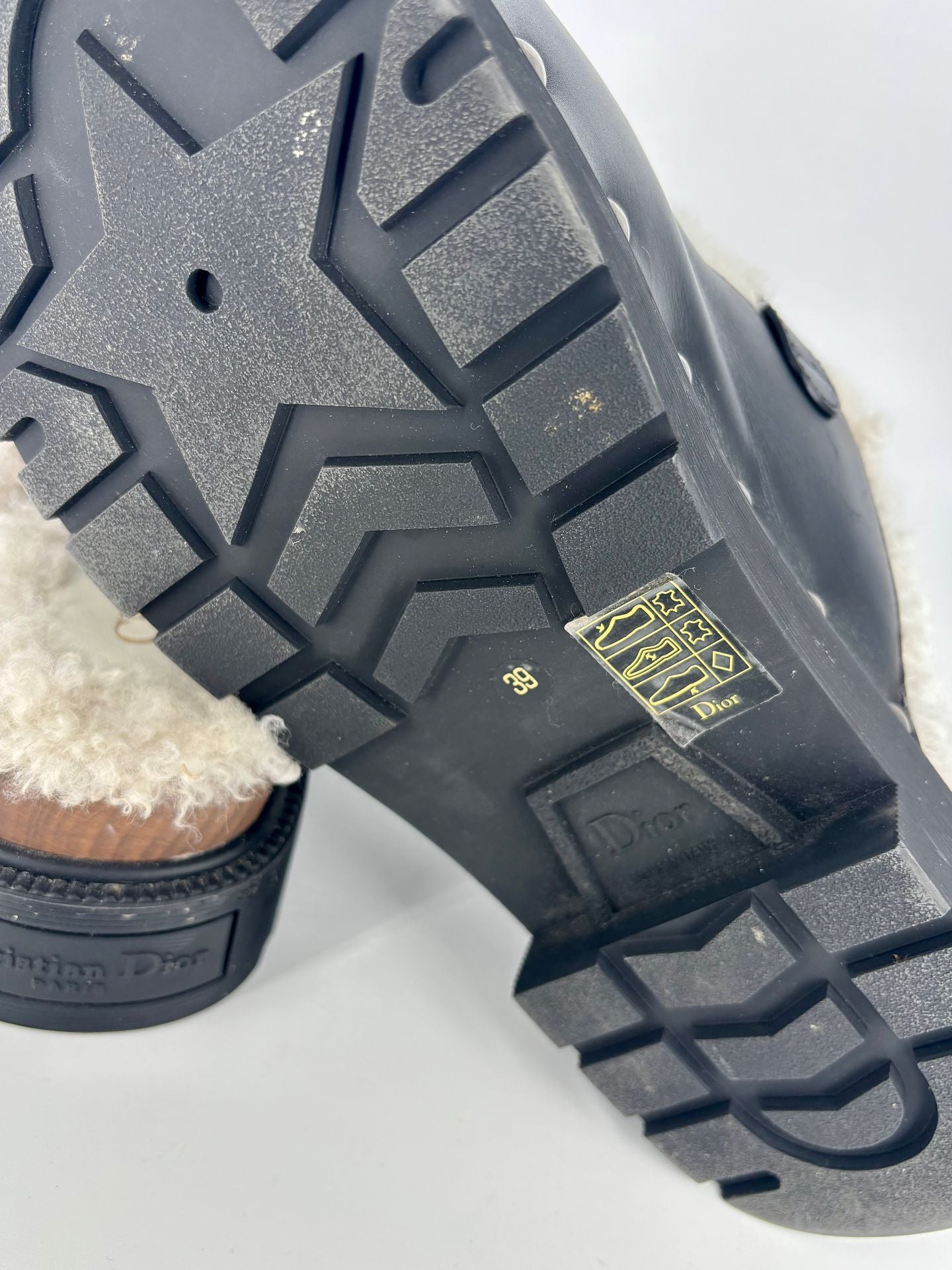 Dior Diorquake Black Fur-Lined Leather Clogs – Dior – Size 39-9