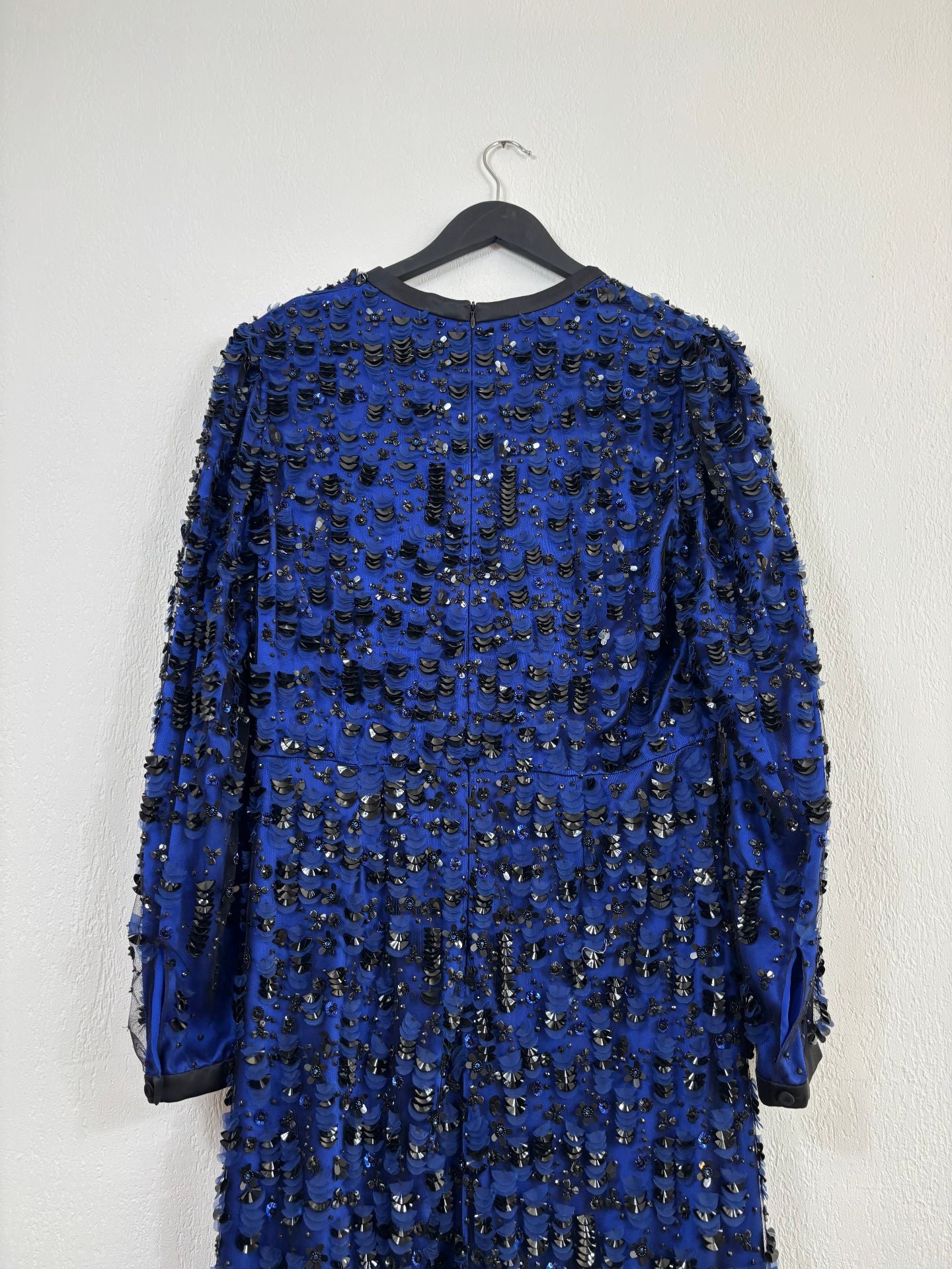 Robe longue soie bleu roi tulle rebrodé main – Giorgio Armani – Taille 42-16