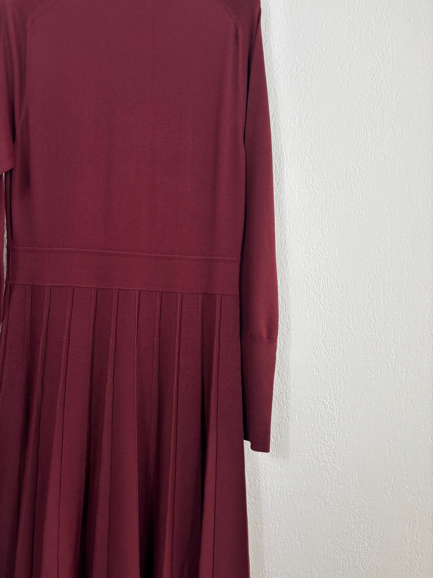 Alicia Robe midi plissée en maille rouge framboise - Reiss – Taille L-9
