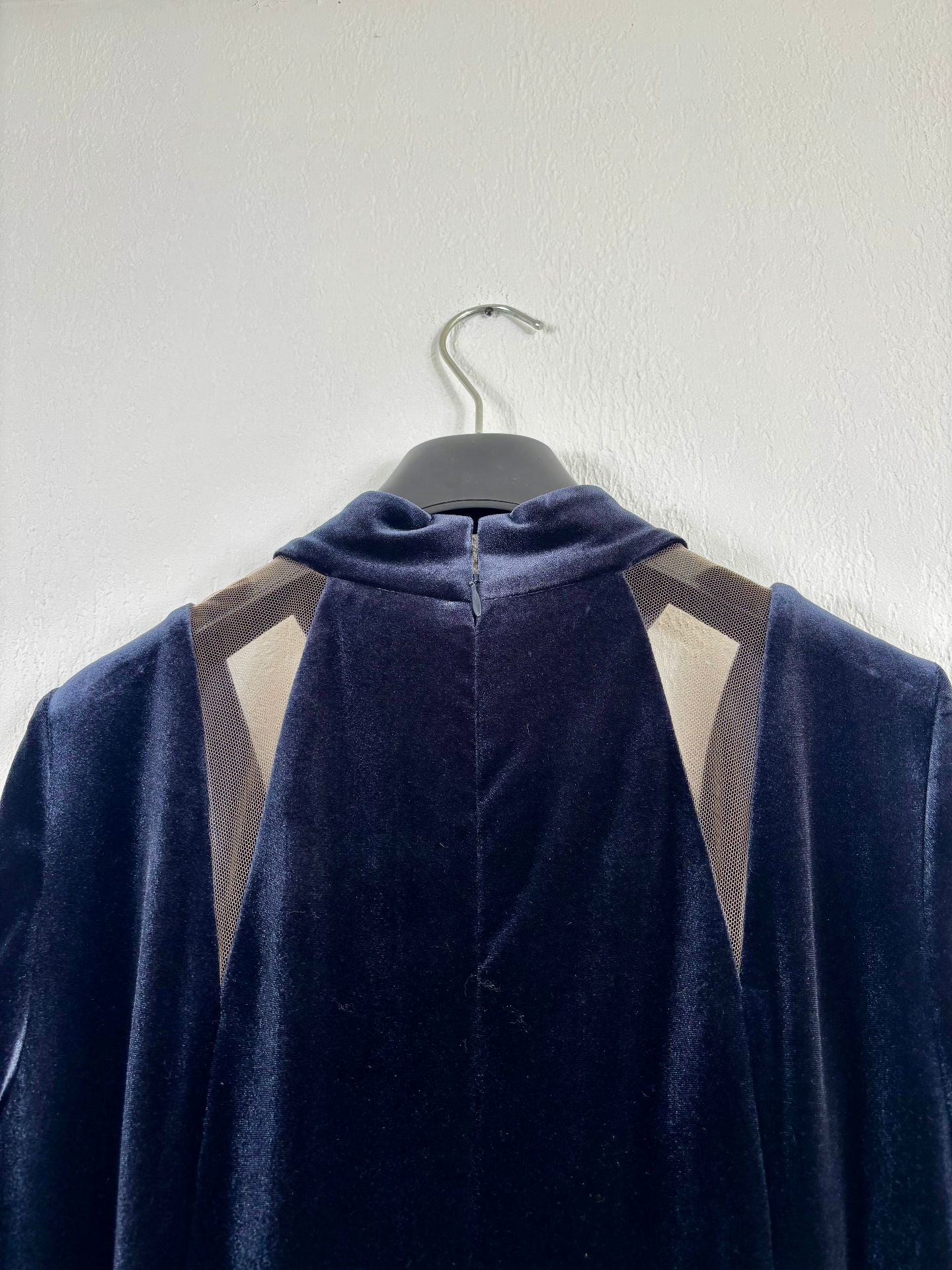 Robe longue velours mockneck 100 ans épaules mesh – Akris – Taille 40-7