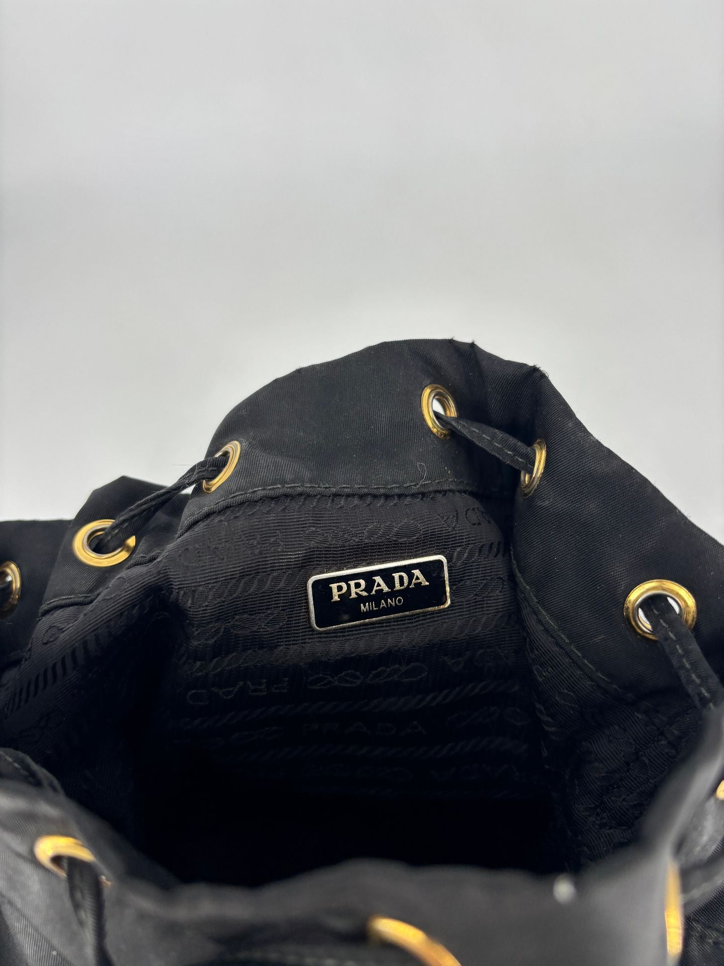 Sac seau Prada Duo en Re-Nylon noir-9