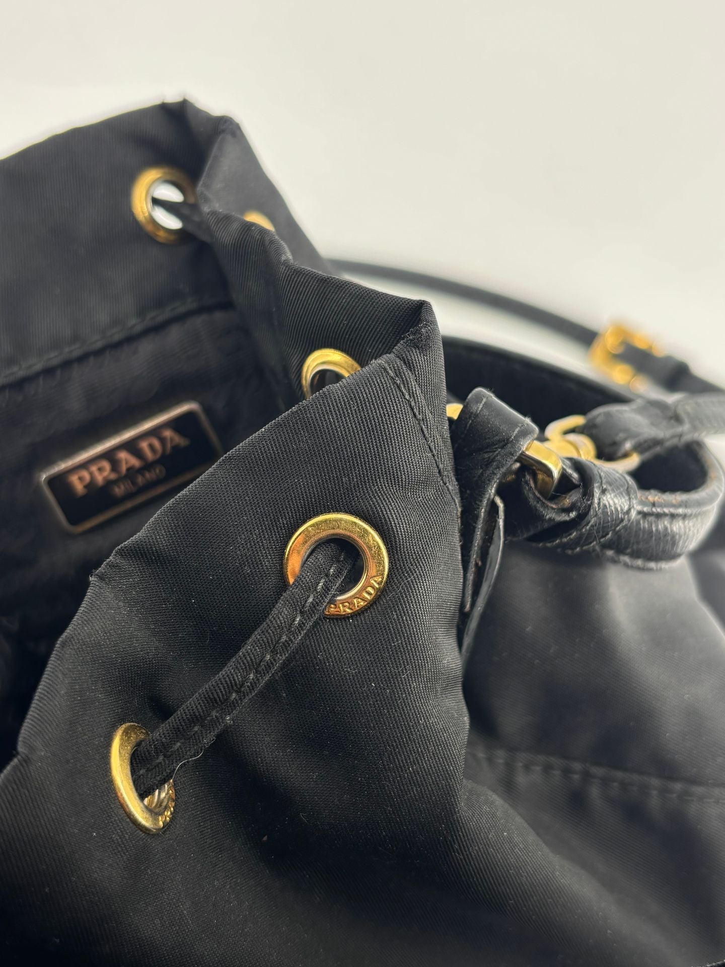 Sac seau Prada Duo en Re-Nylon noir-10