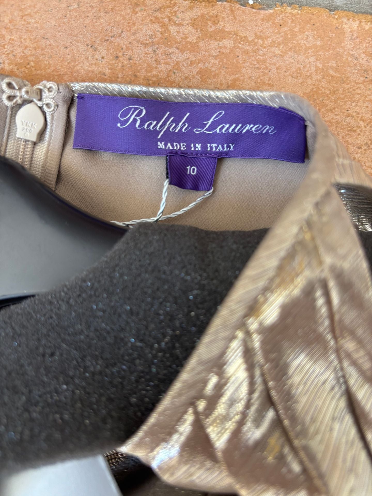Robe Ralph Lauren Collection Abigail lurex plissé gris doré – Taille 40-12