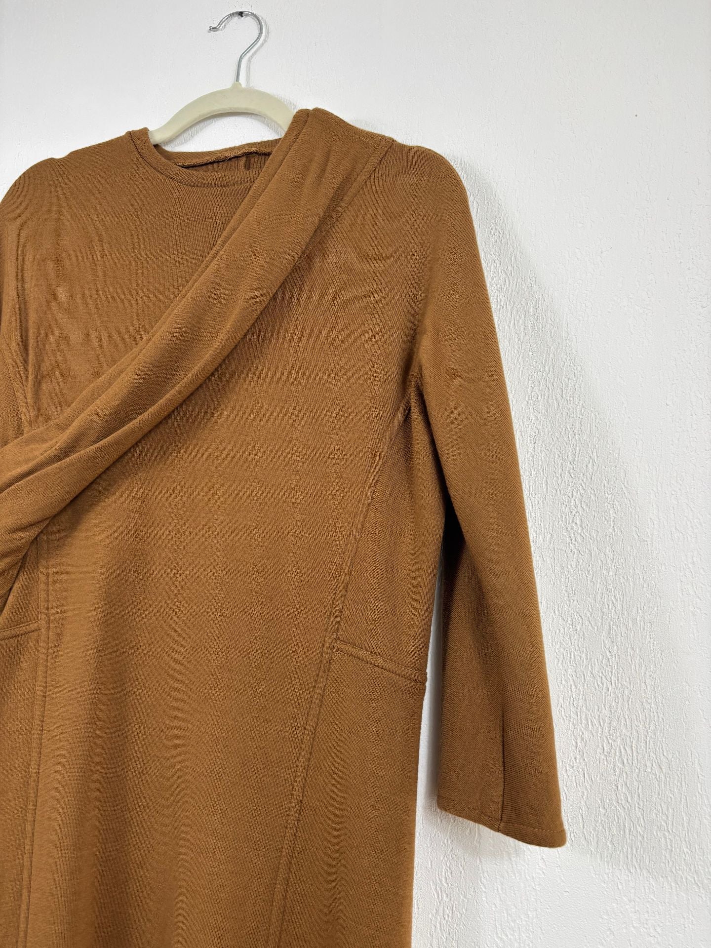 Robe longue drapée en maille marron – Taille L-4