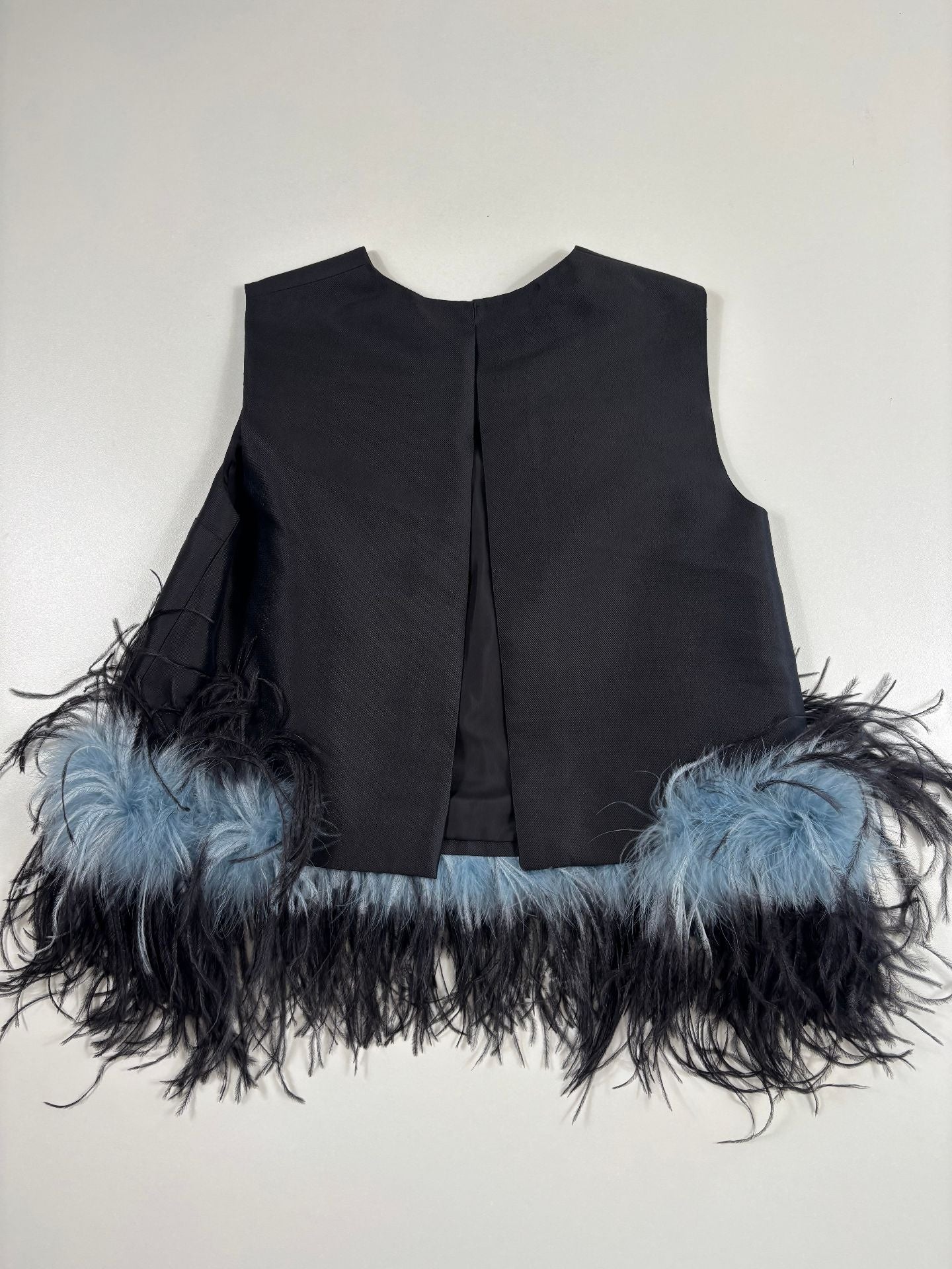 Top sans manches en laine et soie à plumes d'autruche – Prada – Taille 38-6