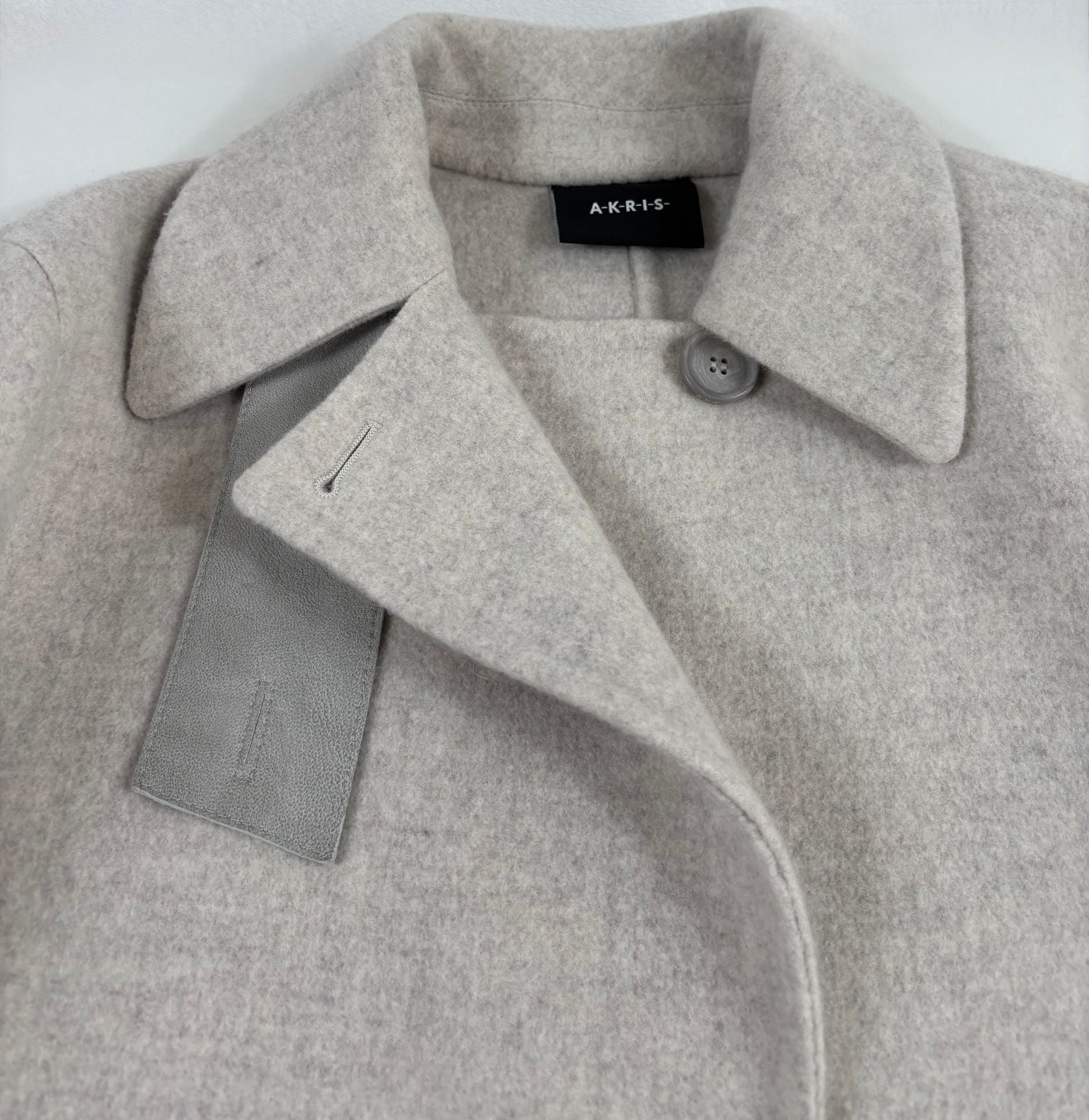 Manteau long en laine gris chiné – Akris – Taille 42-5