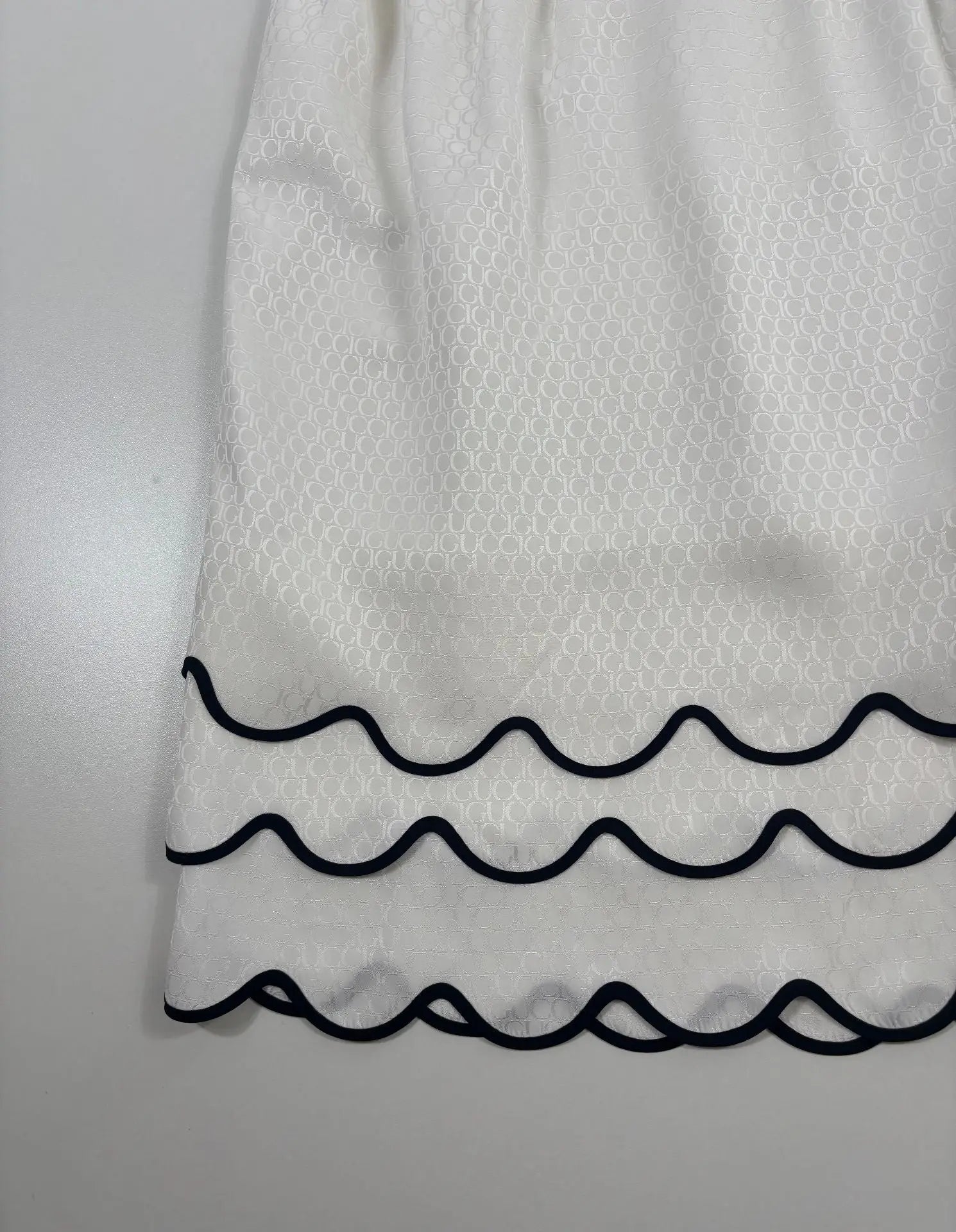 Robe GG jacquard blanche à col volant Gucci – 10 ans Gucci