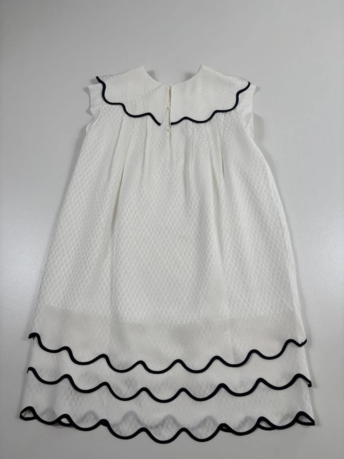 Robe GG jacquard blanche à col volant Gucci – 10 ans Gucci