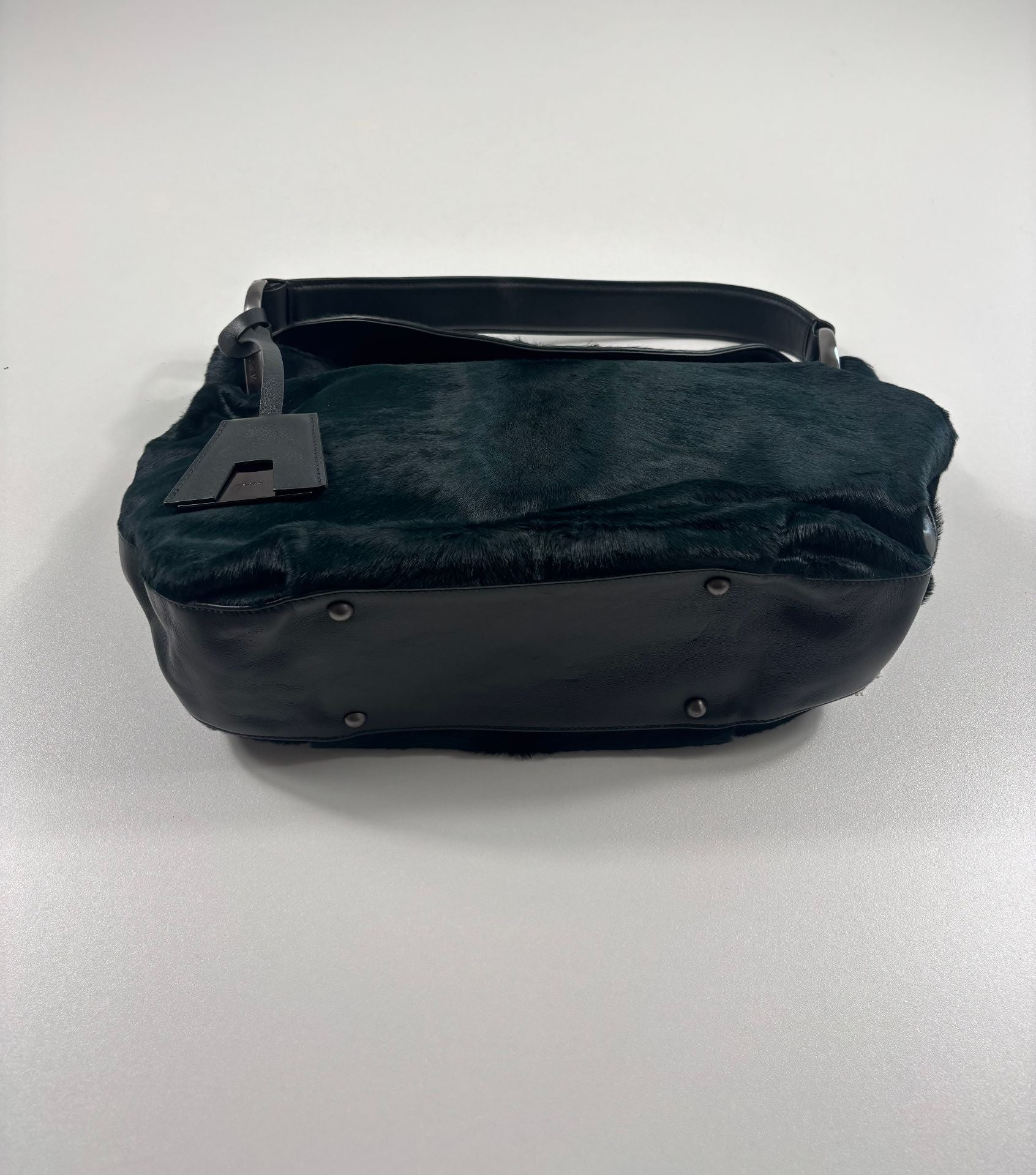 Sac Akris hobo poil de poulain vert sapin anse cuir noir-5