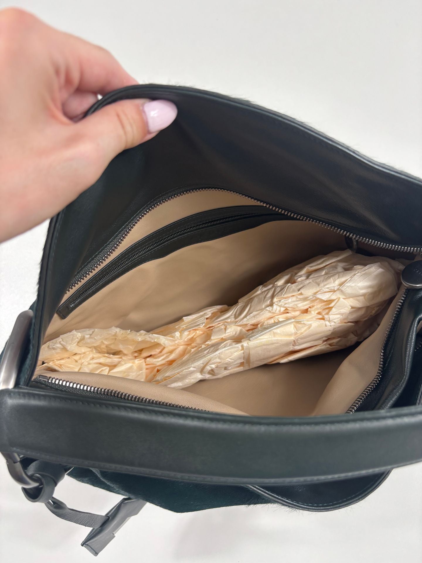 Sac Akris hobo poil de poulain vert sapin anse cuir noir-12